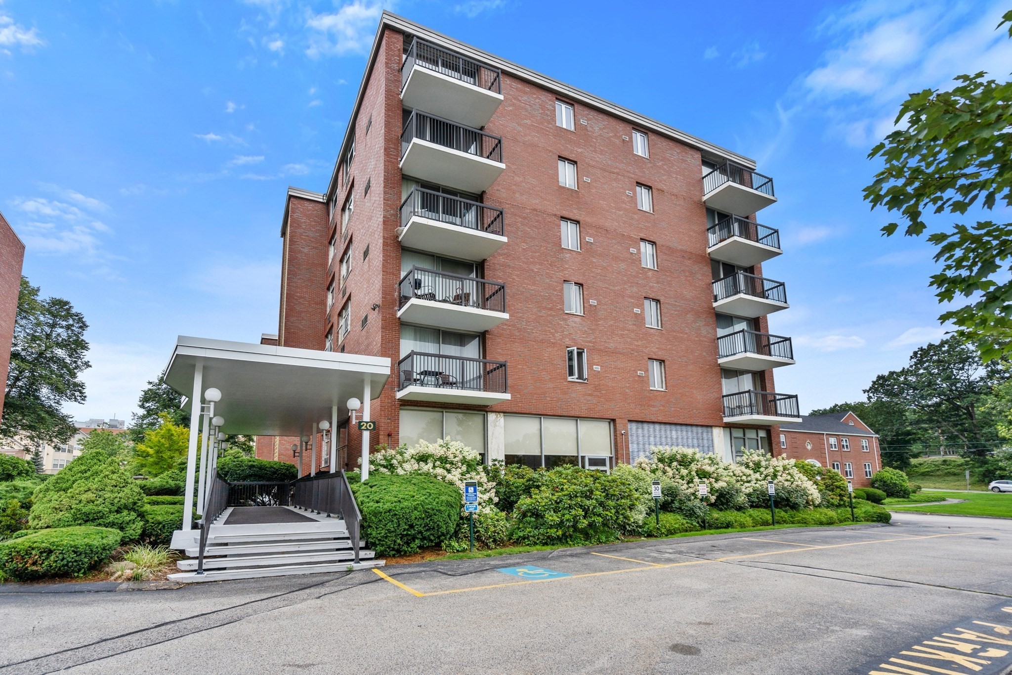 20 Hammond Pond Parkway # 504 Property Photo 1