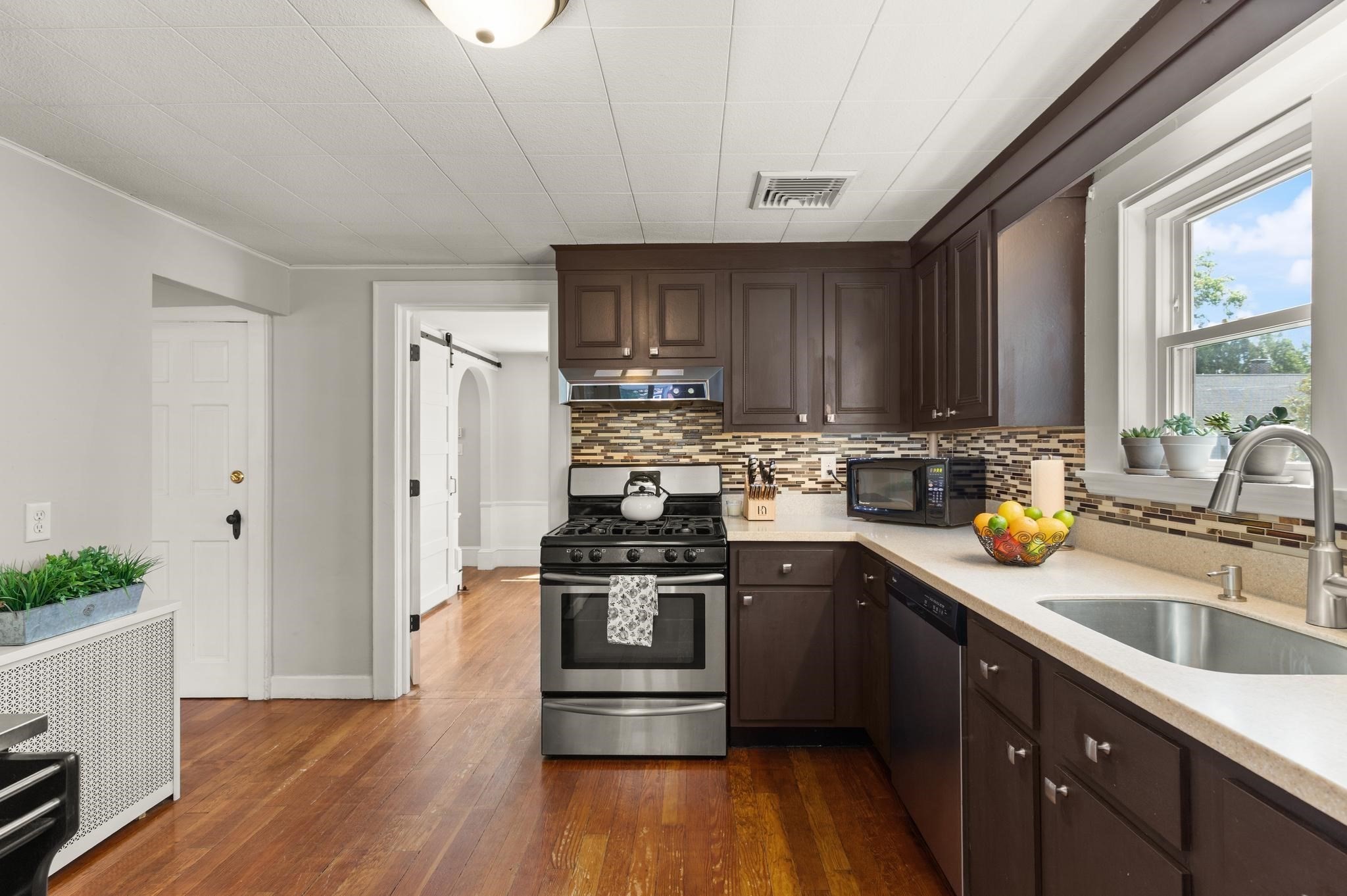 67 Woodard Ave Property Photo 13