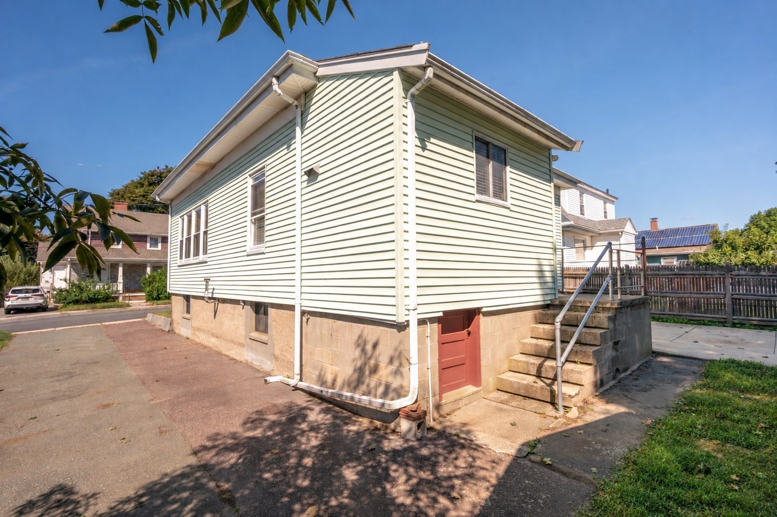9 Gregg St Property Photo 6
