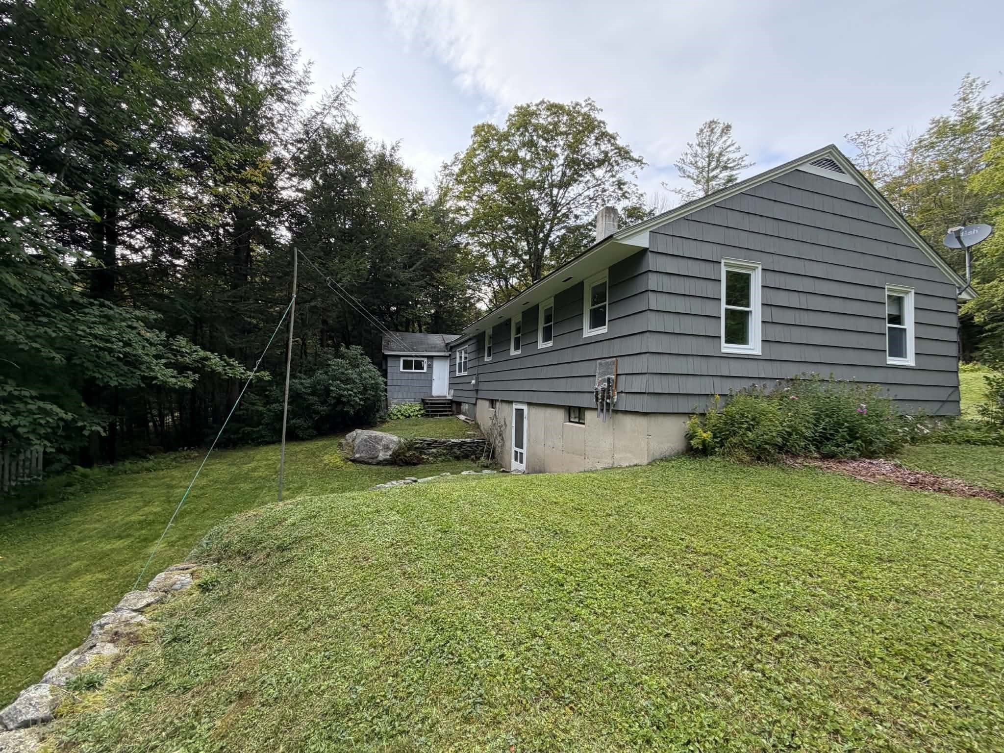 304 Chapel Rd Property Photo 2