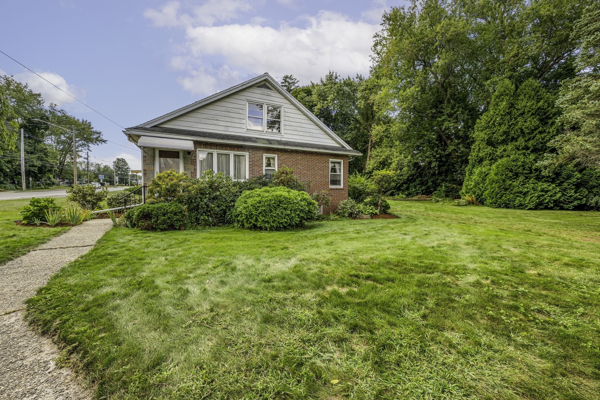 538 Newton Street Property Photo 6