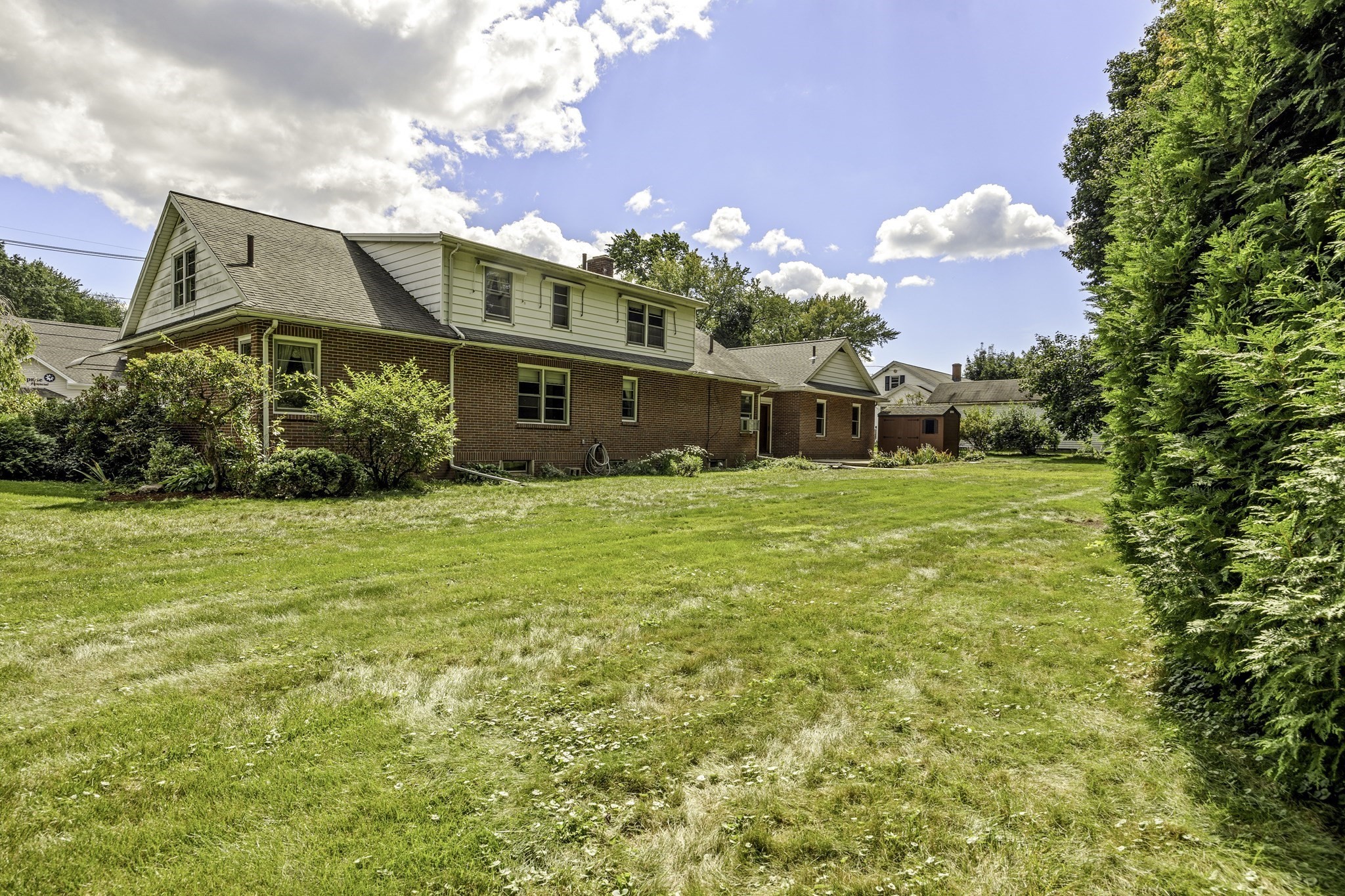 538 Newton Street Property Photo 7