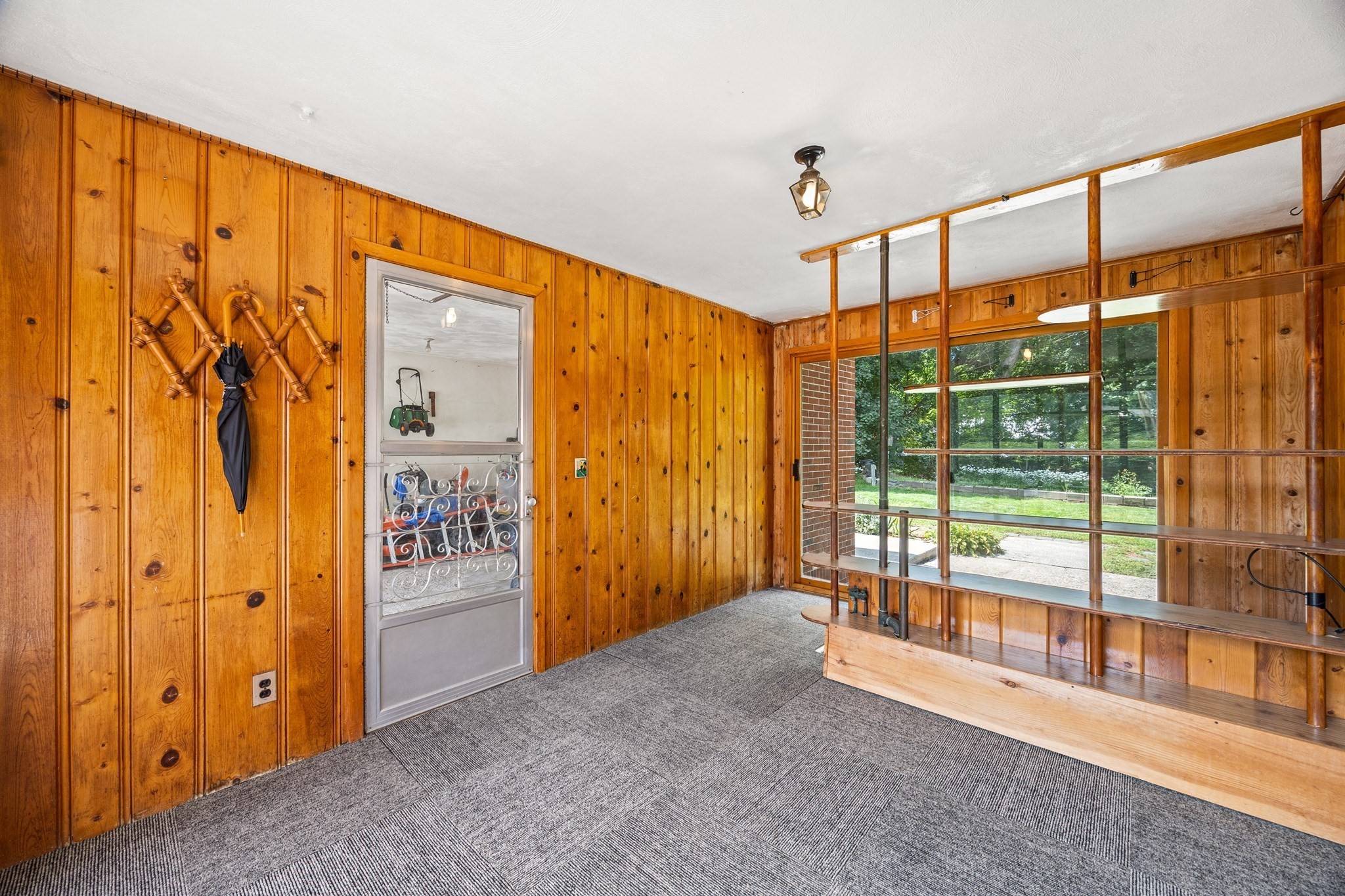 538 Newton Street Property Photo 9