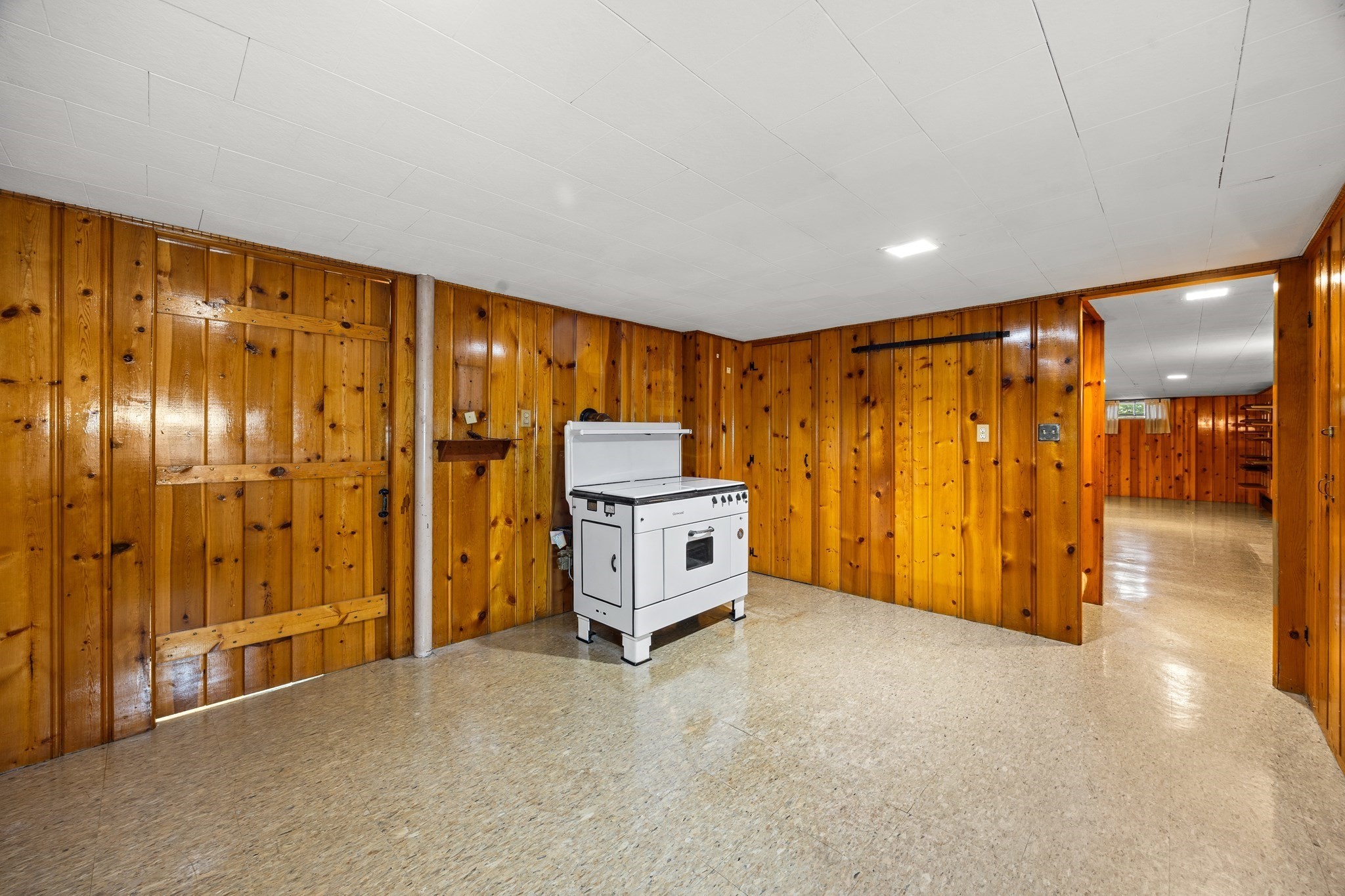 538 Newton Street Property Photo 42