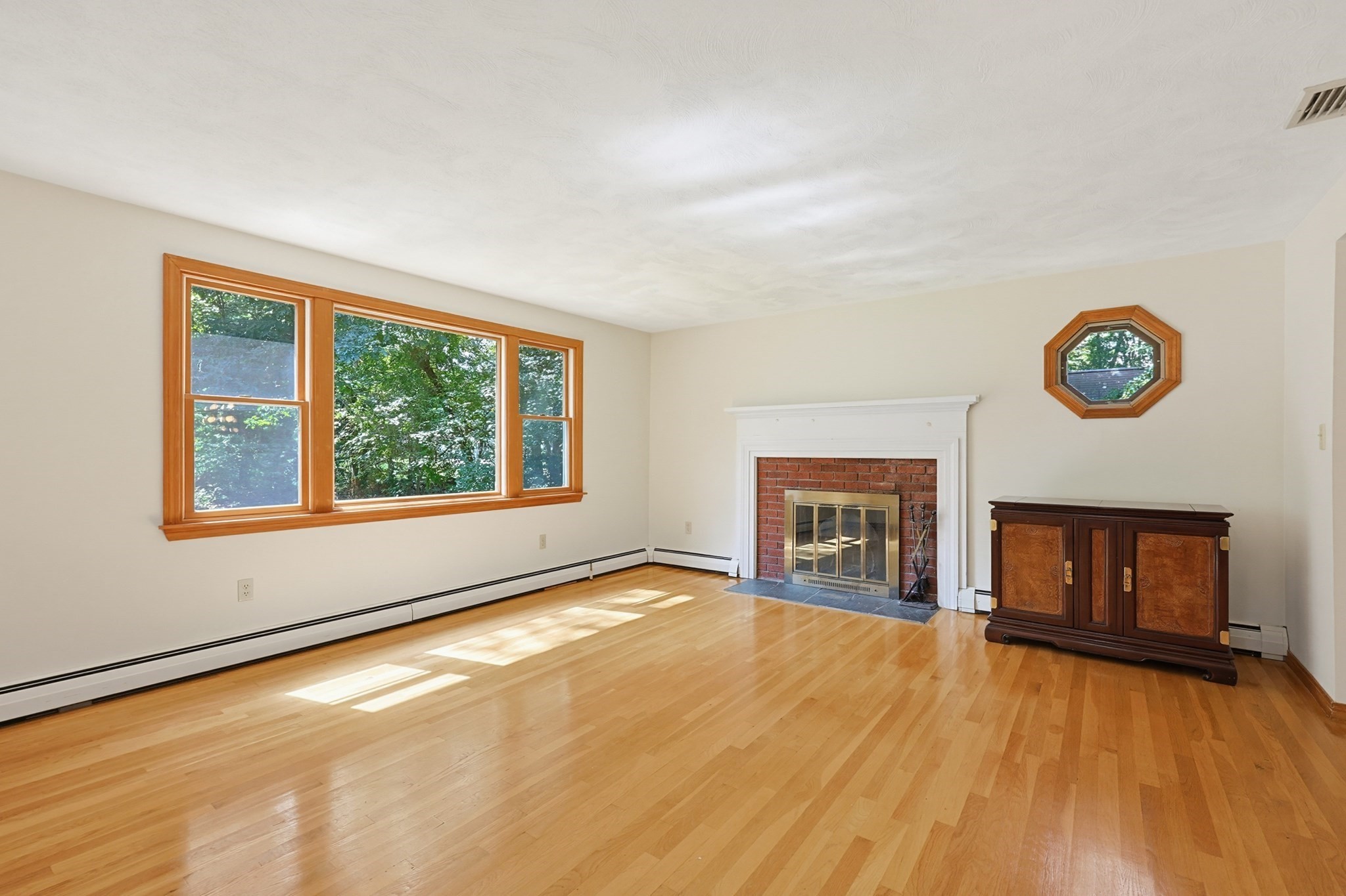 109 Davis Road Property Photo 7