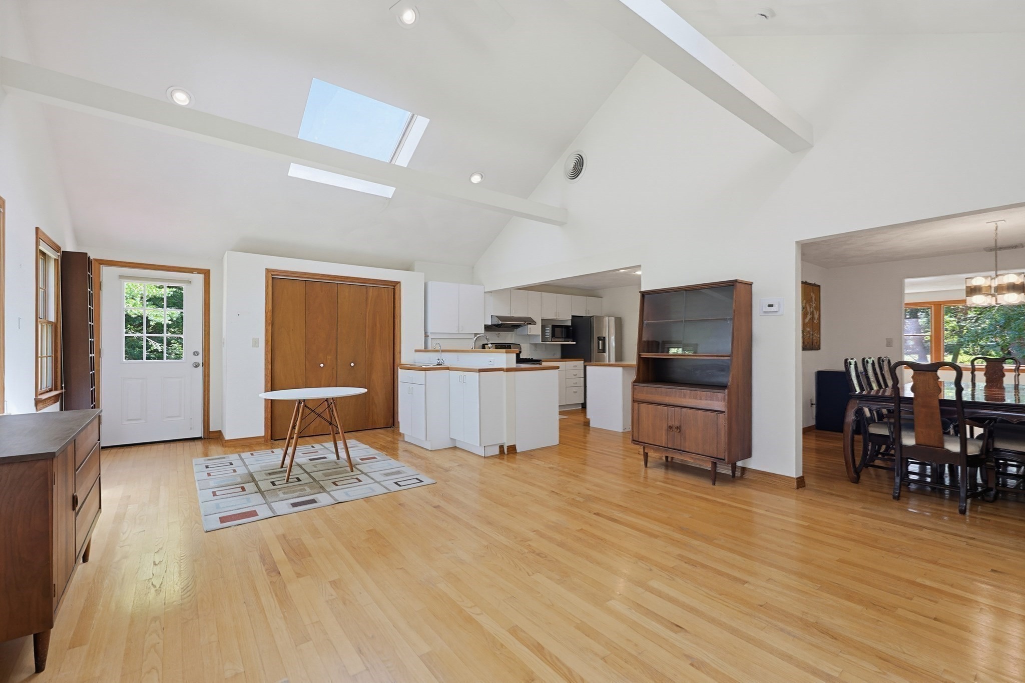 109 Davis Road Property Photo 8