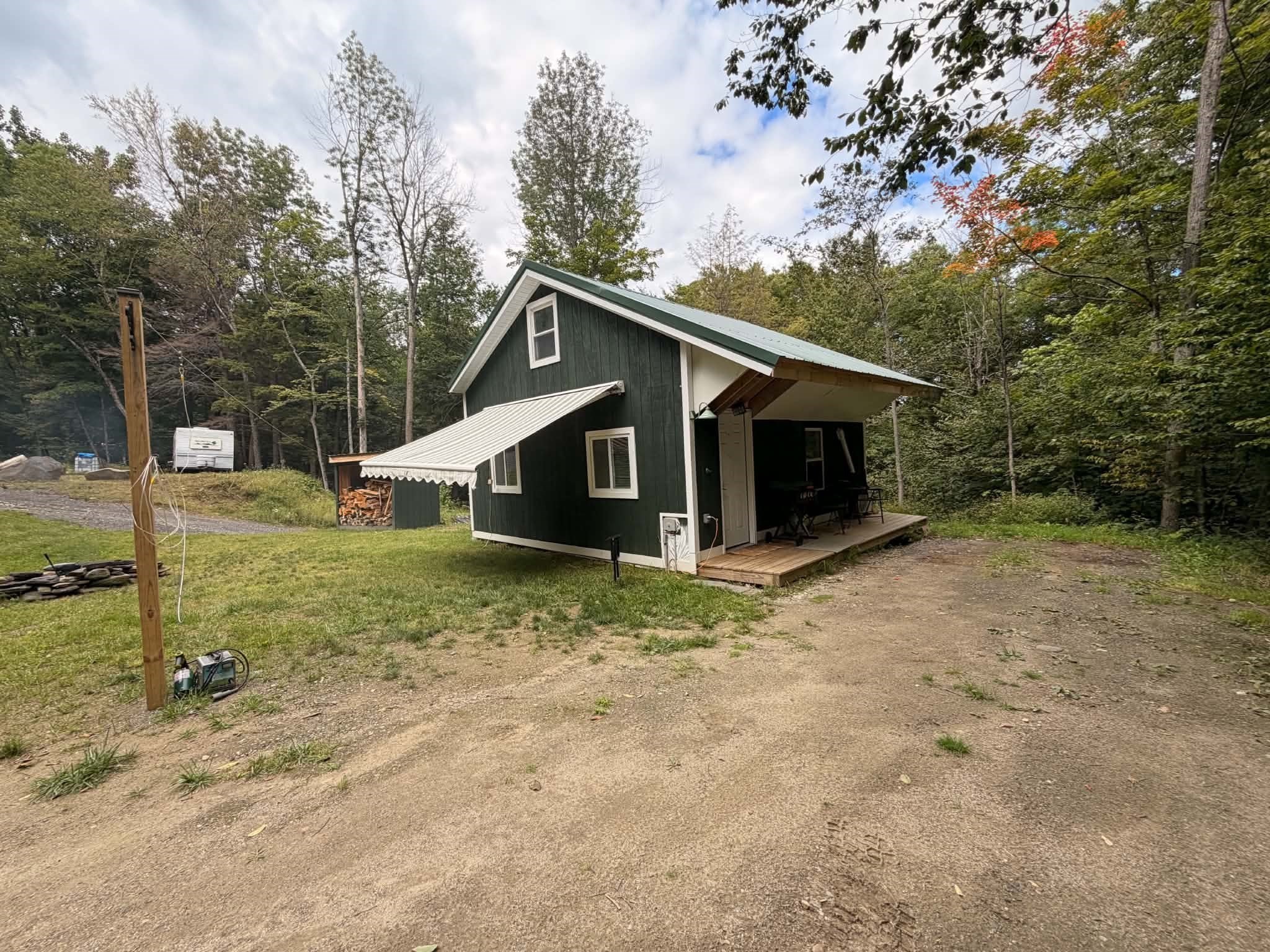 27 Navaho Ln Property Photo 4