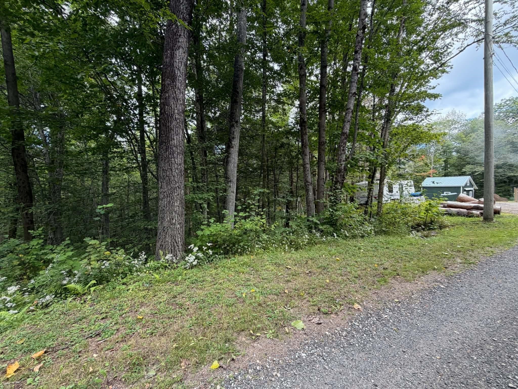 27 Navaho Ln Property Photo 9