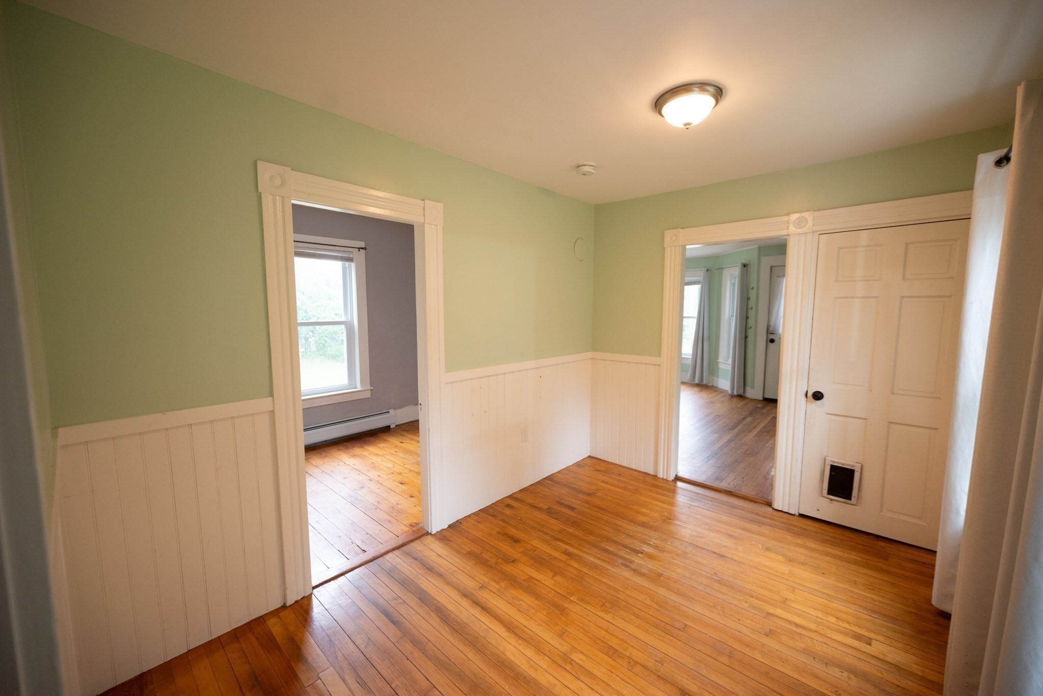 119 Everett Ave Property Photo 6