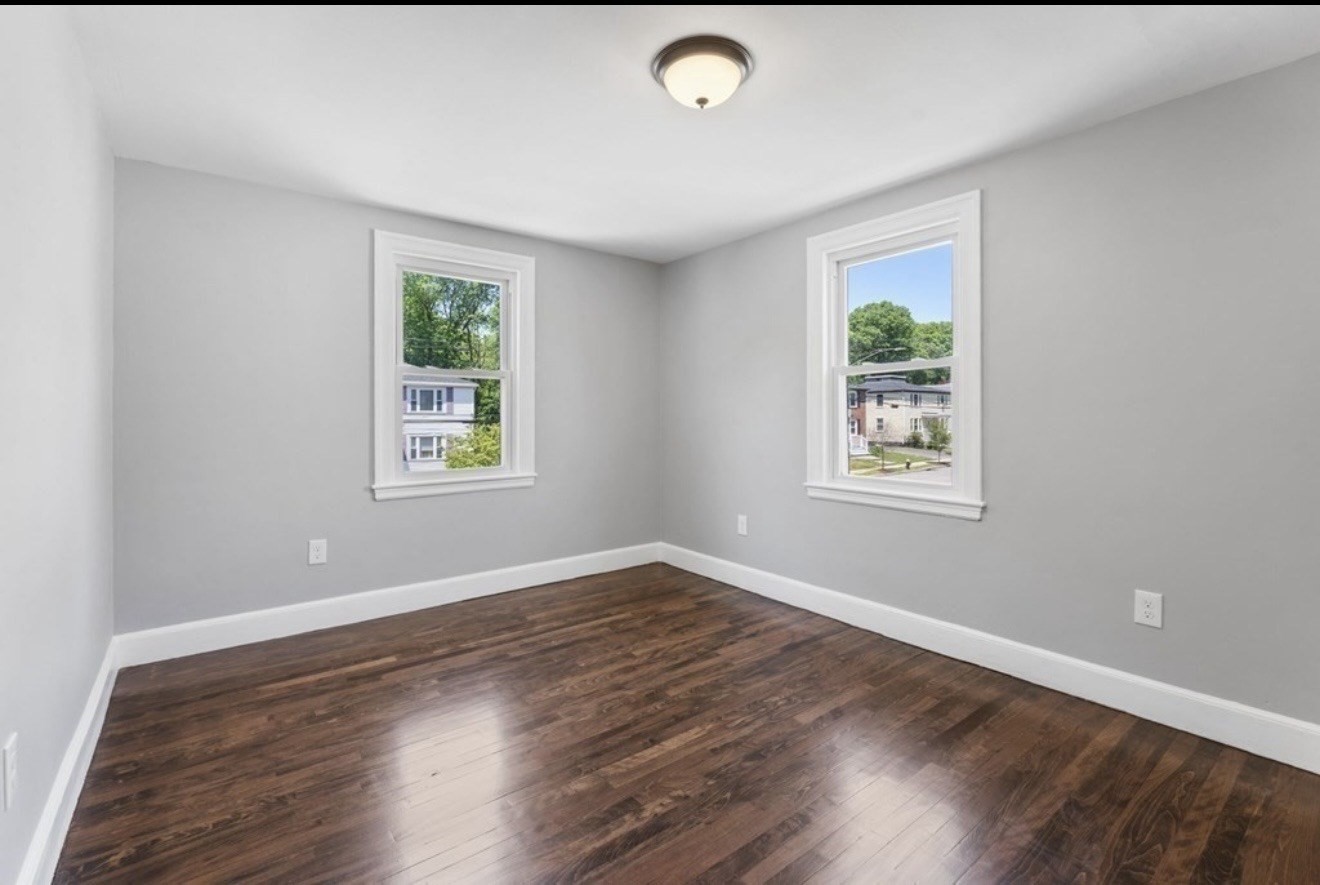 71 Glaside Ave # 2 Property Photo 9