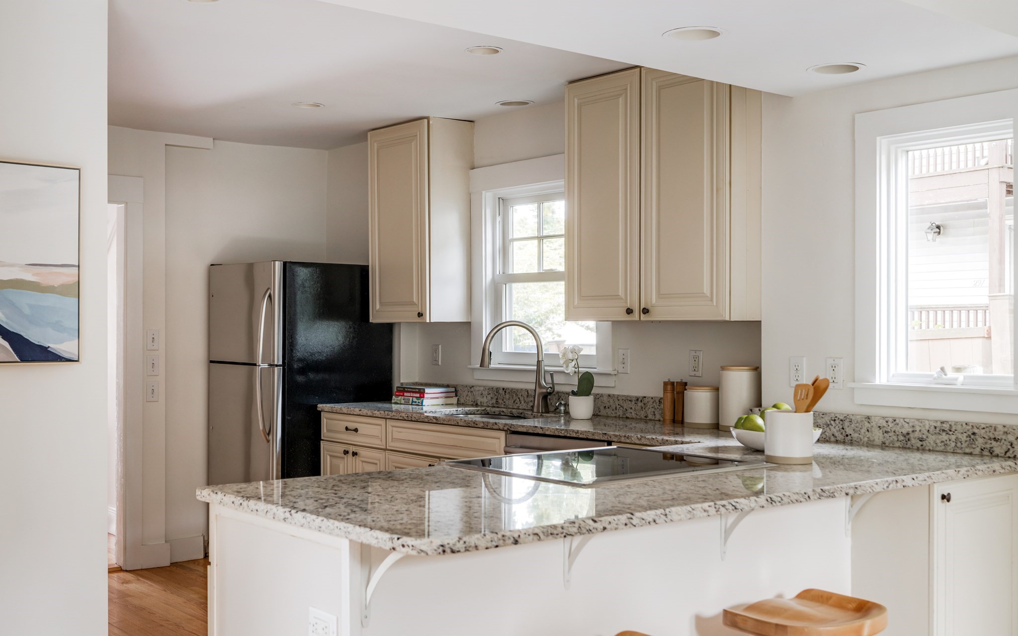 170 Garden Street Property Photo 5
