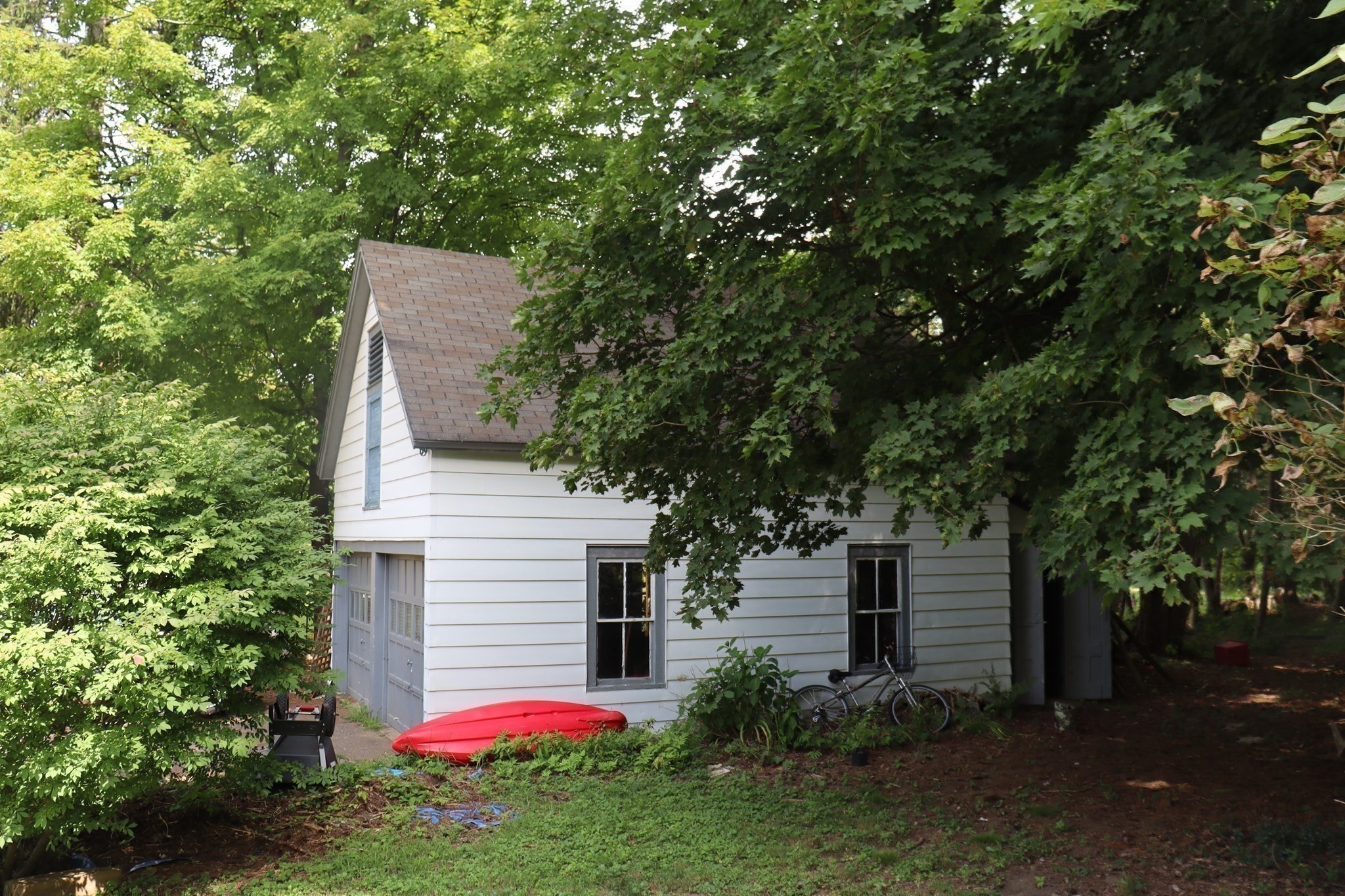 551 Turners Falls Rd Property Photo 4