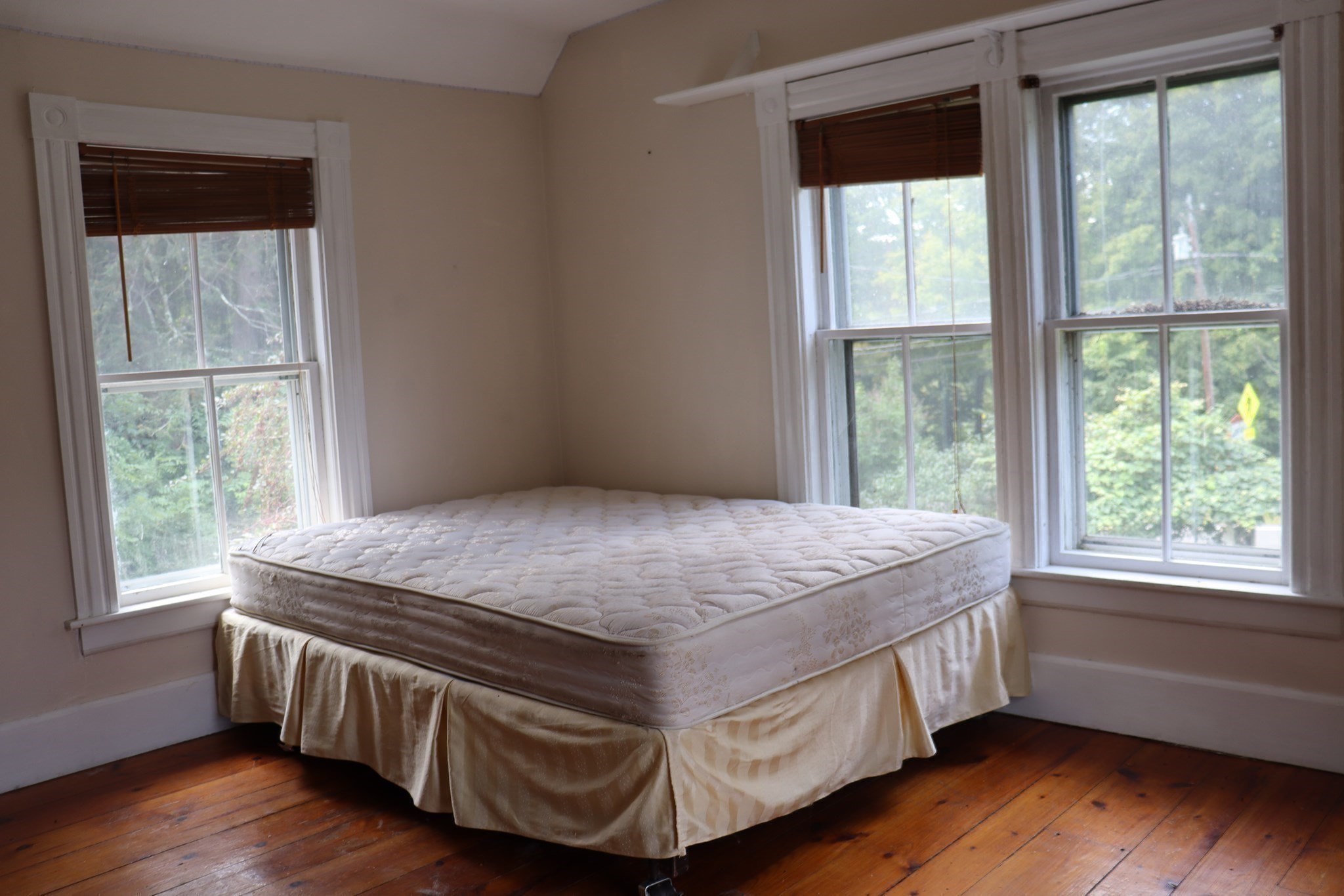 551 Turners Falls Rd Property Photo 9