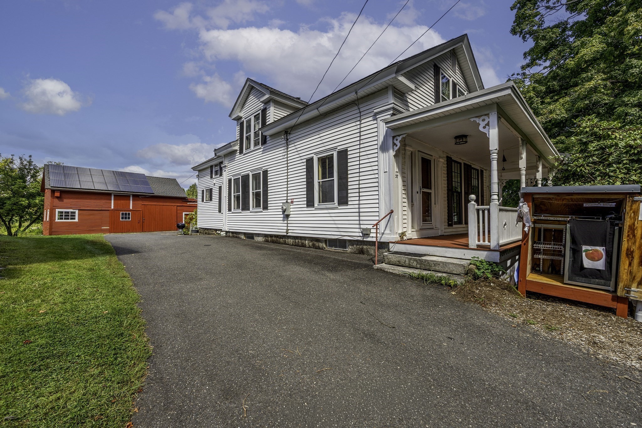 37 Cottage Street Property Photo 4