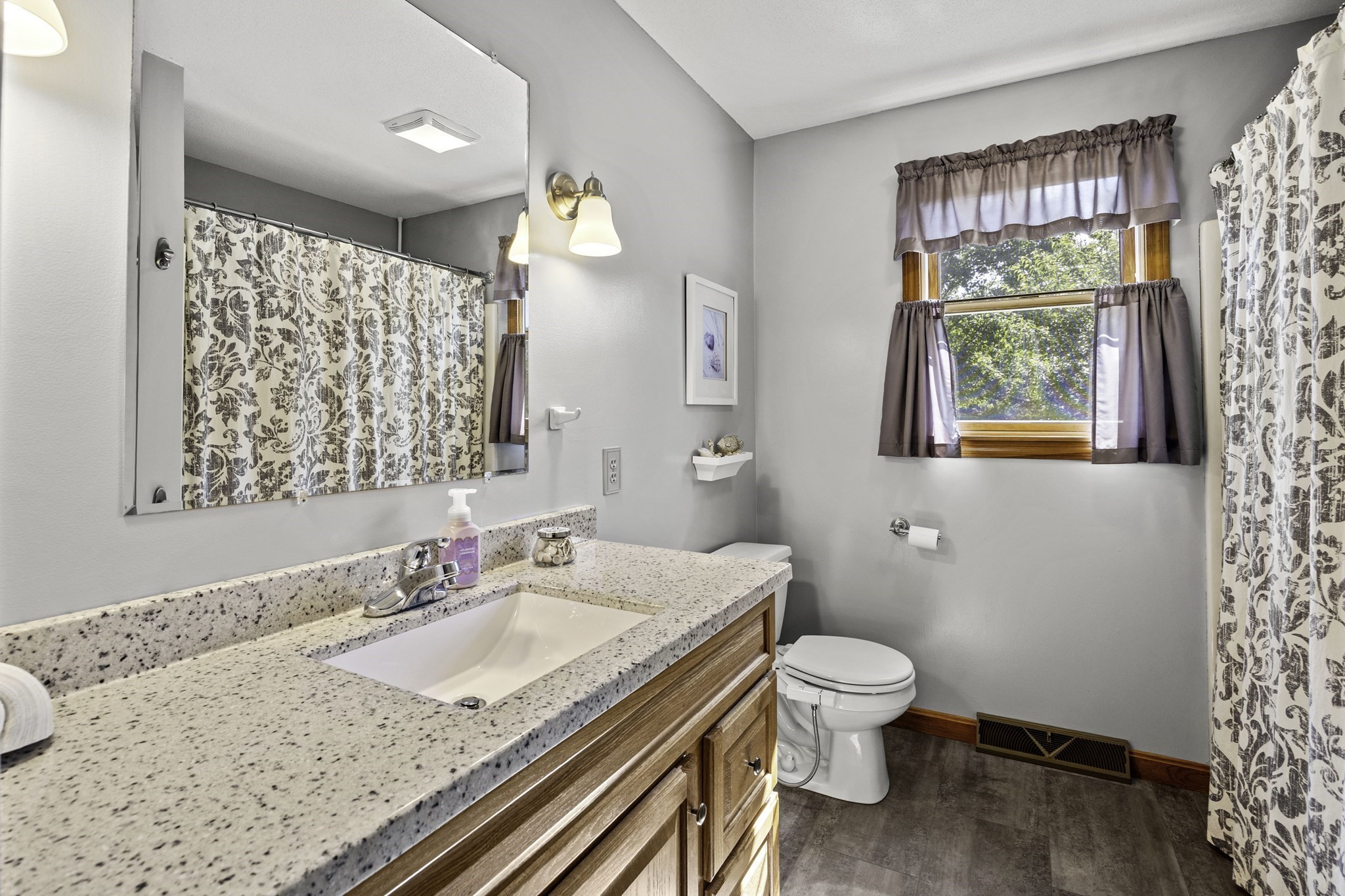 488 Sheridan Street Property Photo 35