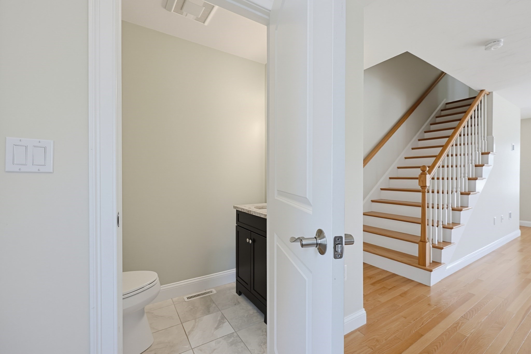 1449 Main St # 4 Property Photo 6