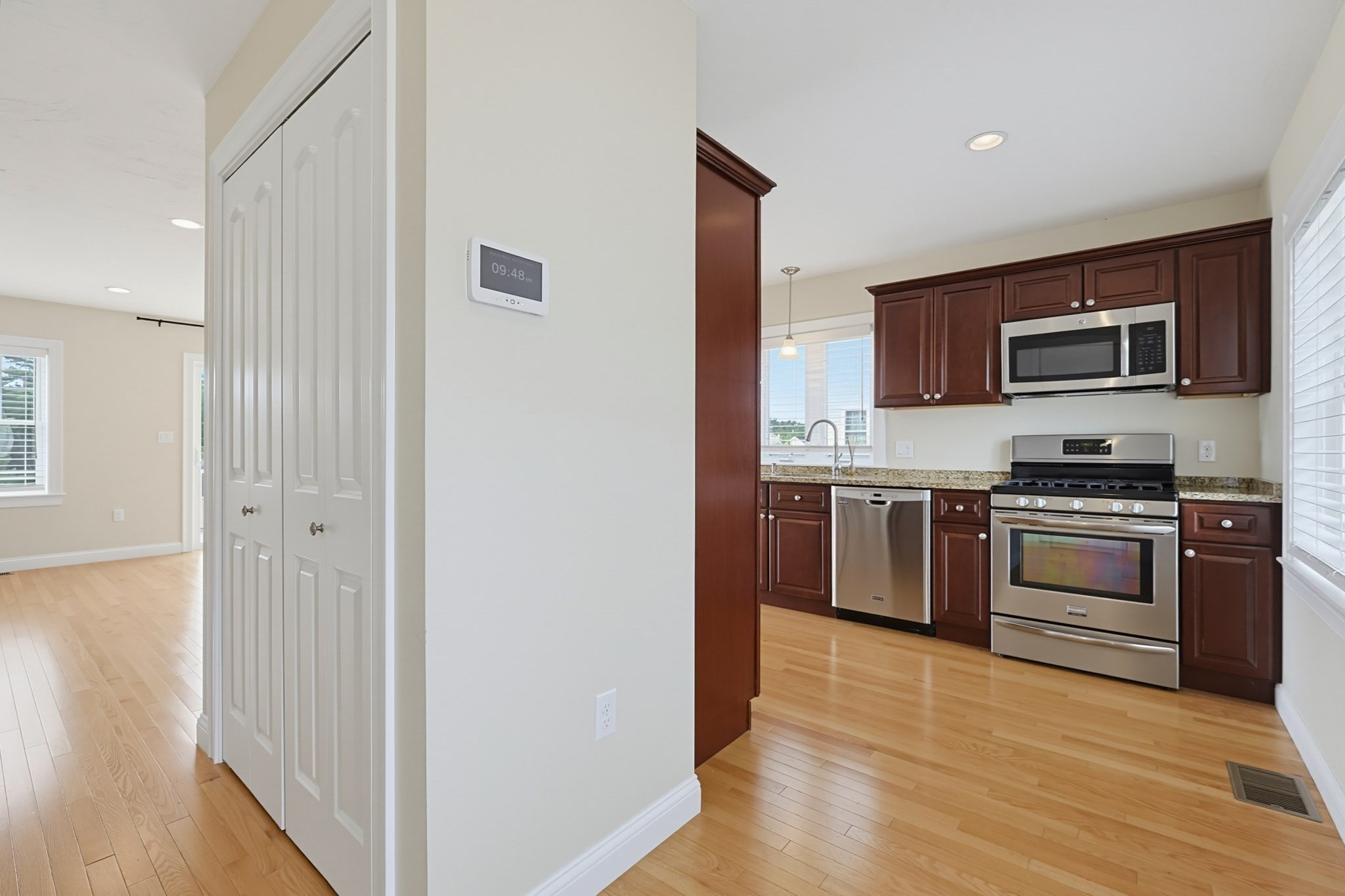 1449 Main St # 4 Property Photo 10