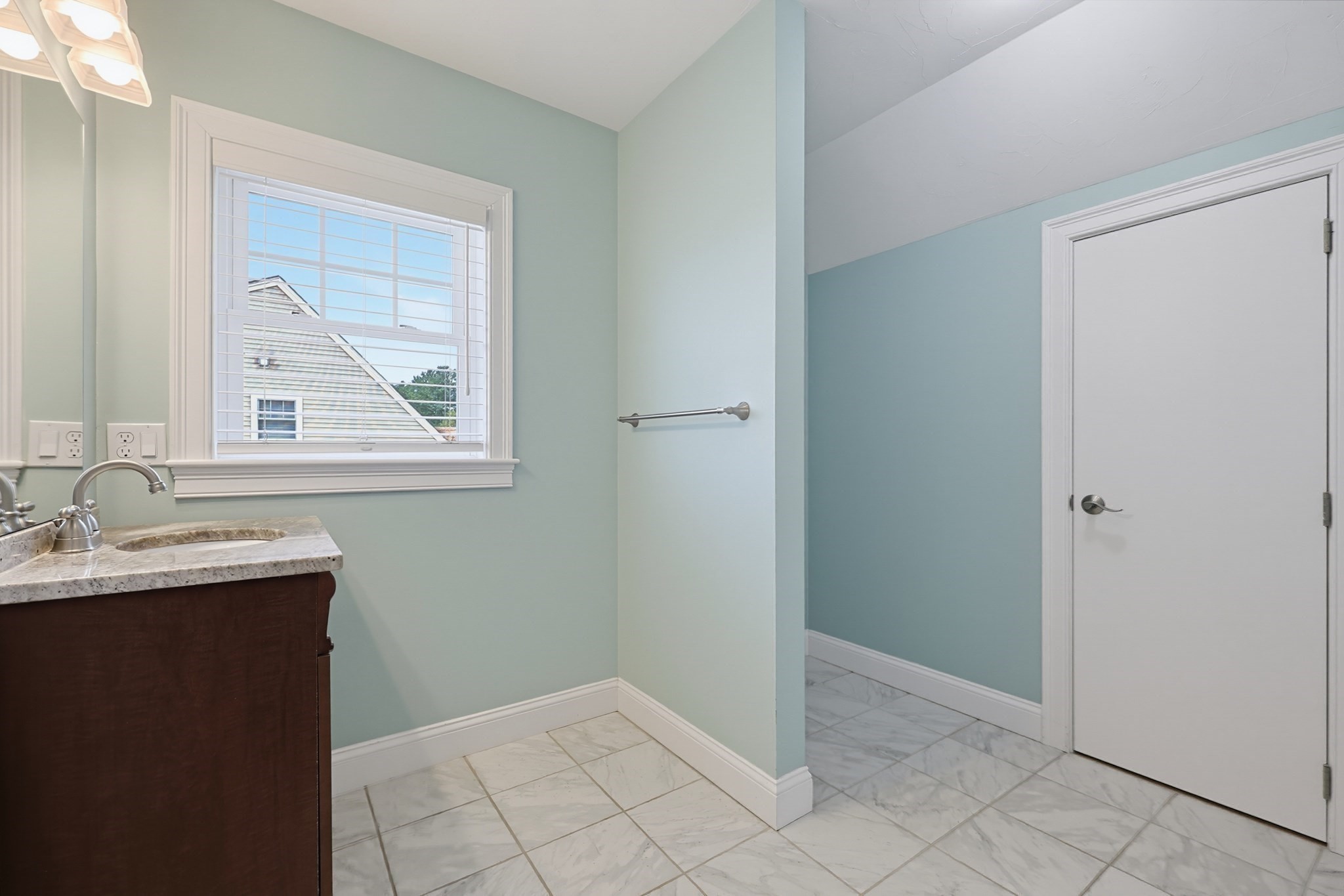 1449 Main St # 4 Property Photo 29