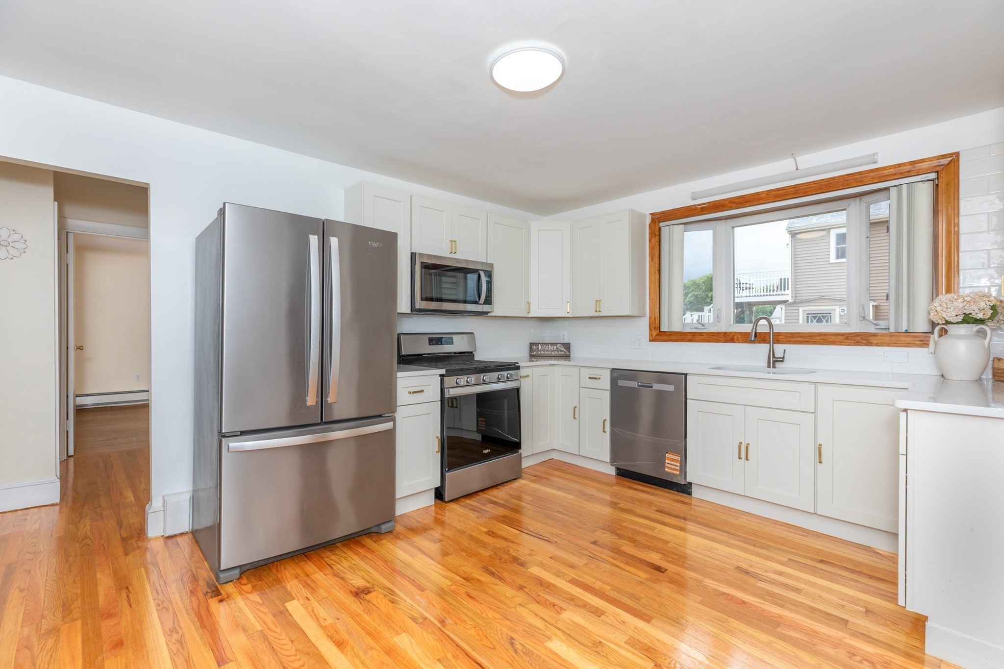 289 Milton St Property Photo 8
