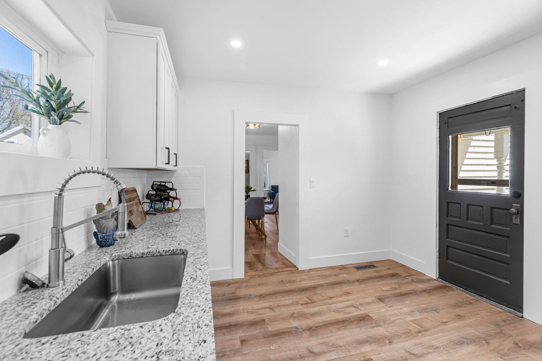42 Washington St Property Photo 15