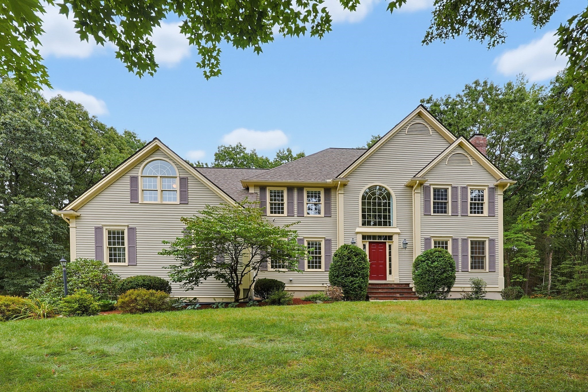 78 Duck Pond Dr Property Photo 1