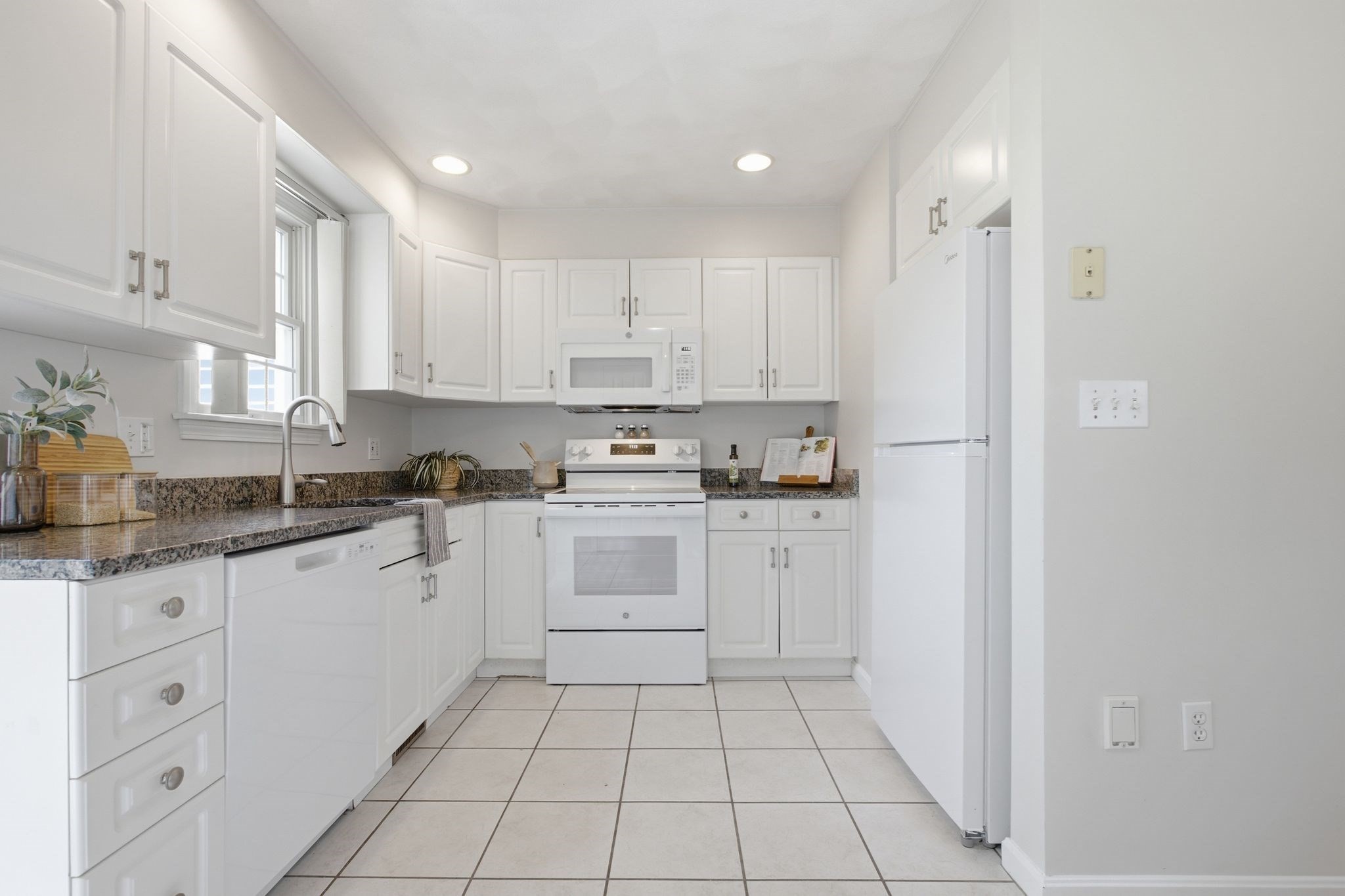 252 Albion St # 24 Property Photo 19