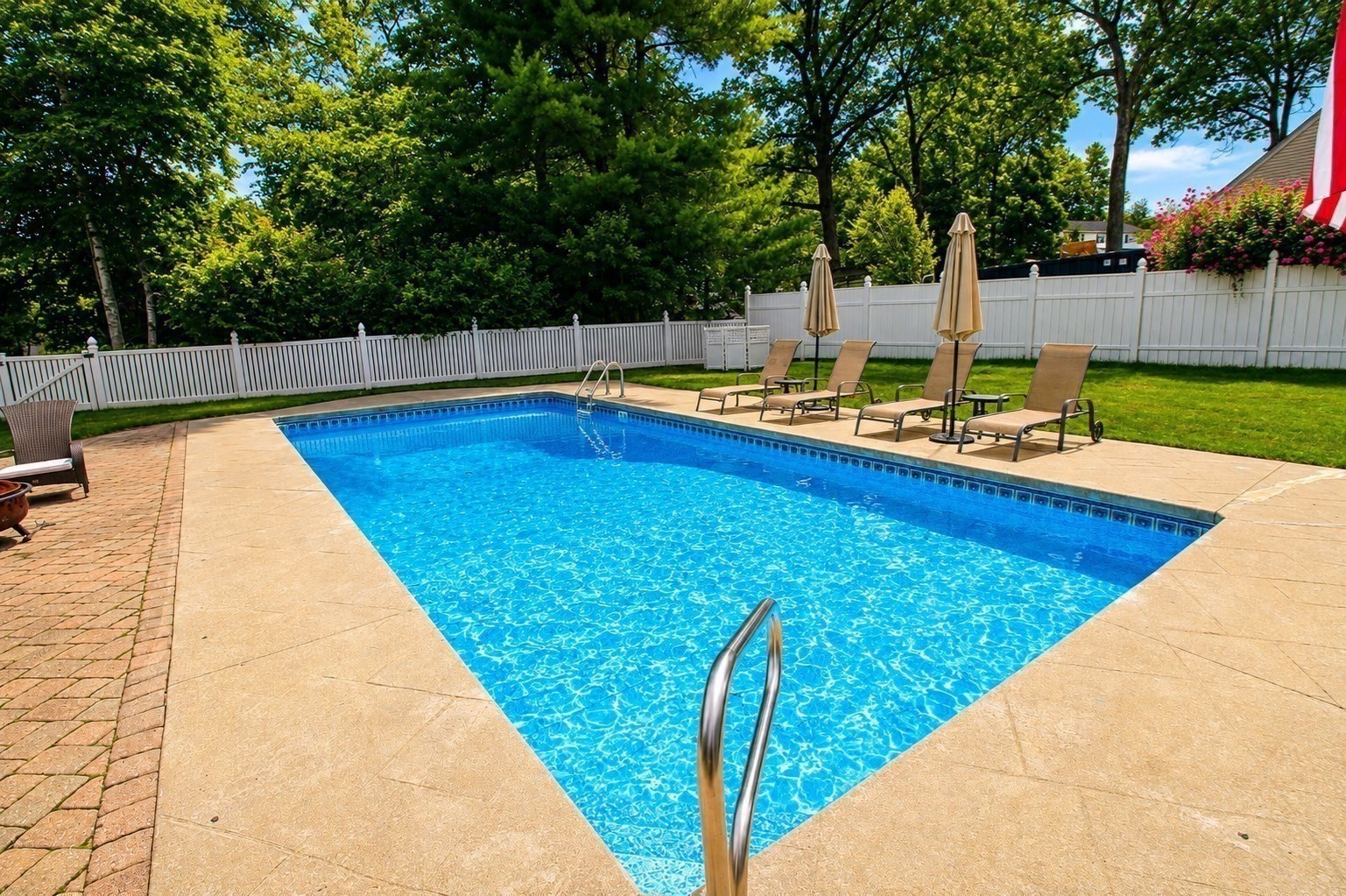 52 Brentwood Property Photo 35