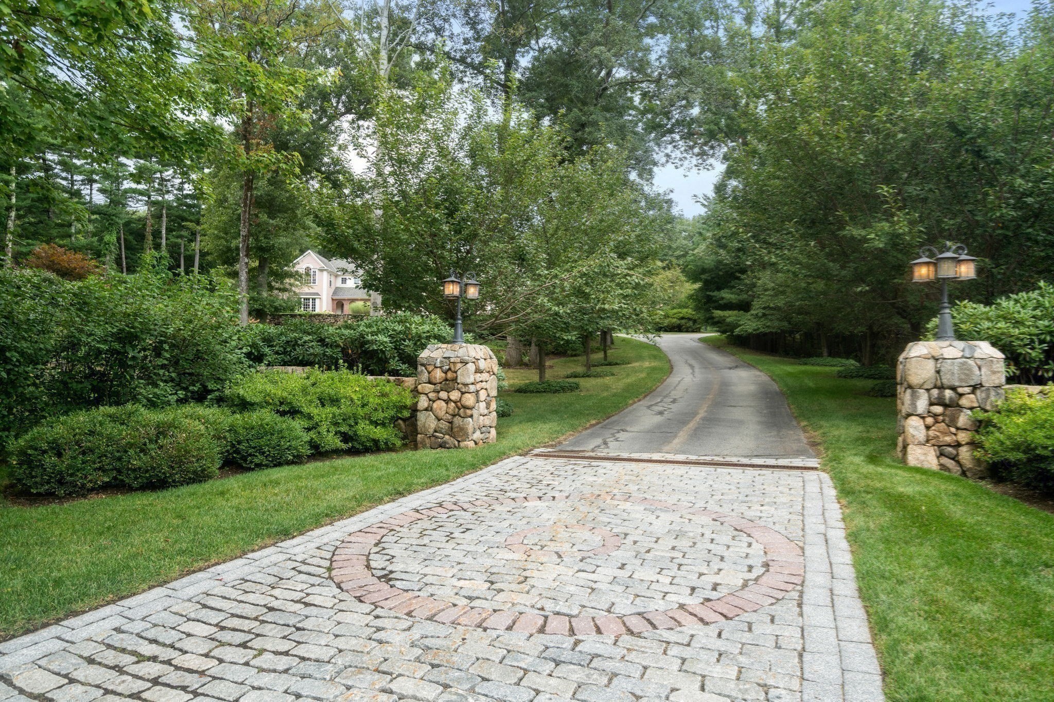 5 Hamlins Crossing Property Photo 6