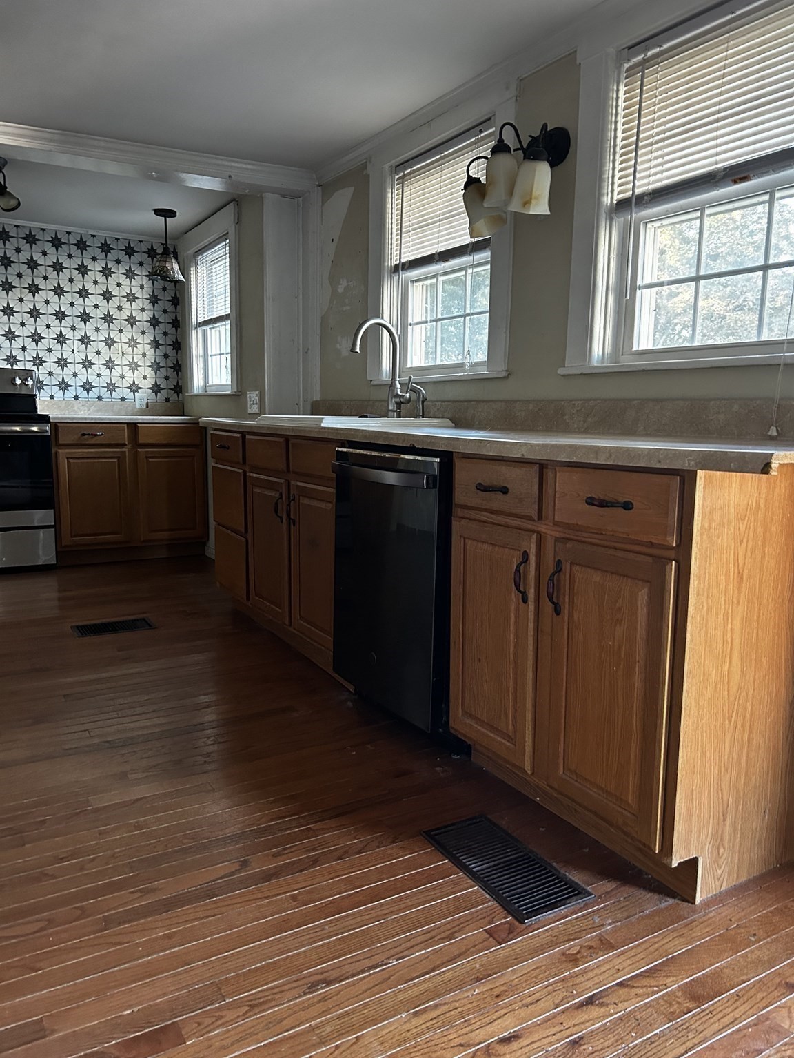 201 Union Street Property Photo 11