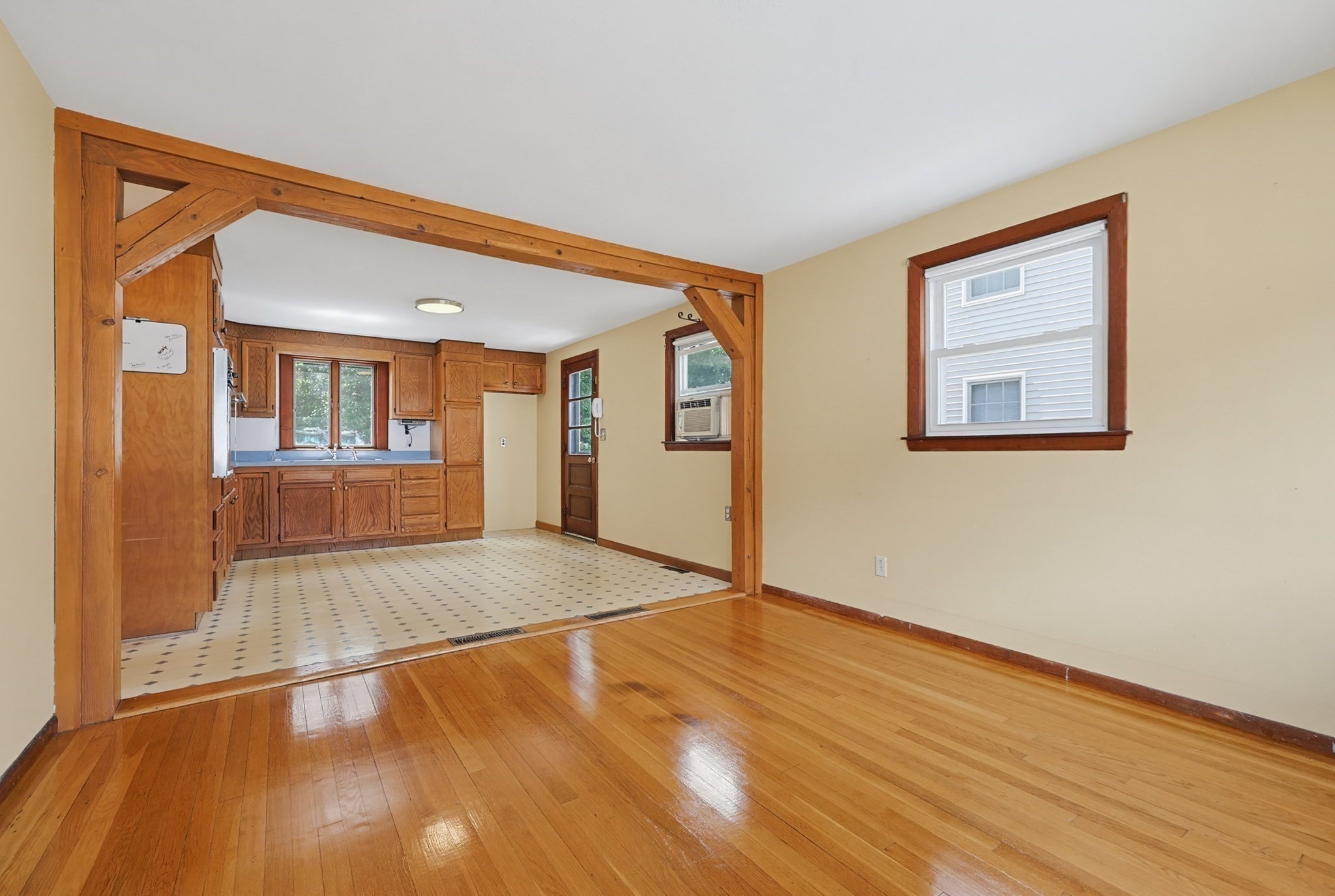 135 Crane St Property Photo 13