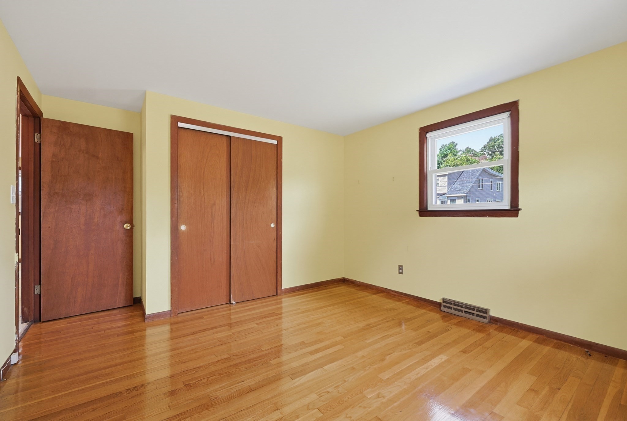 135 Crane St Property Photo 14
