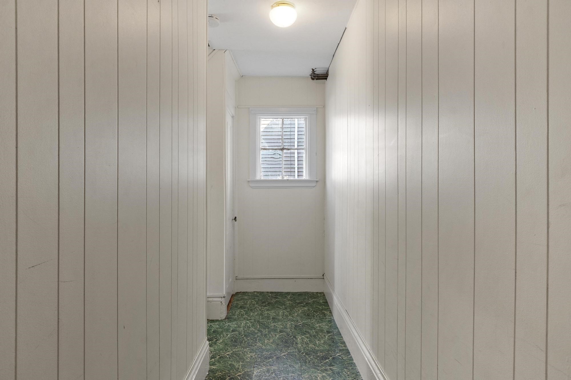 53 Summer St Property Photo 6
