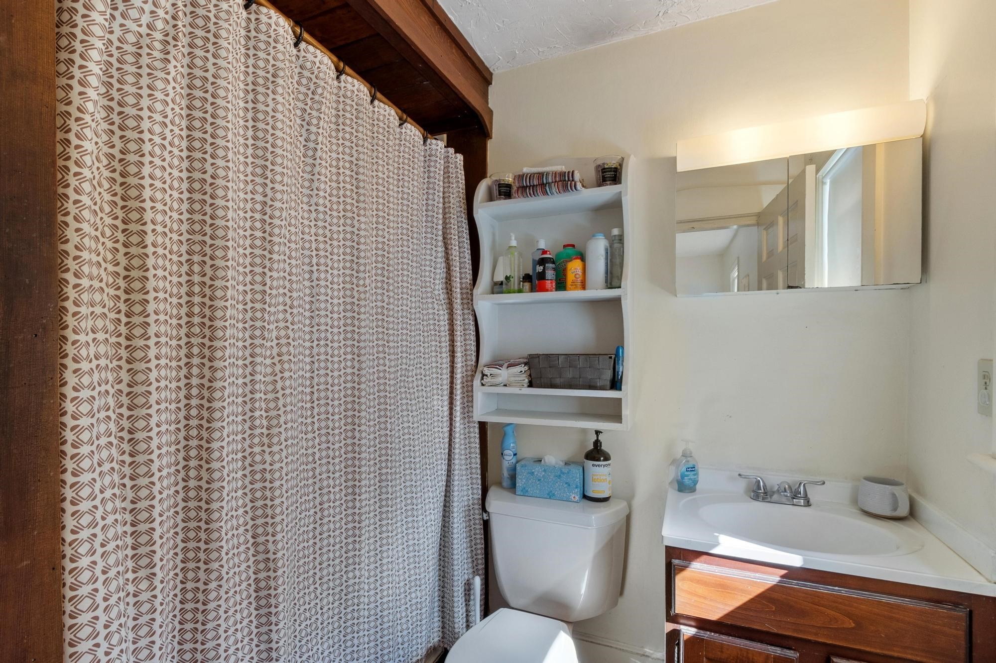 53 Summer St Property Photo 14