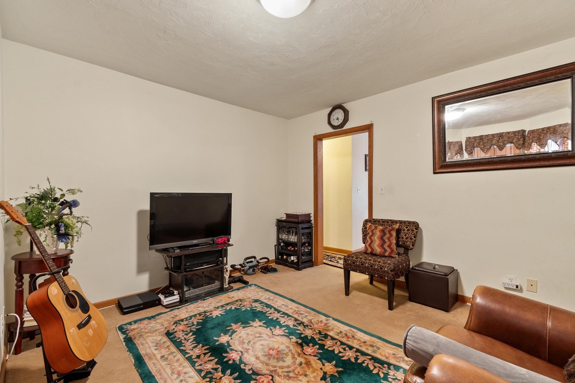 53 Summer St Property Photo 24