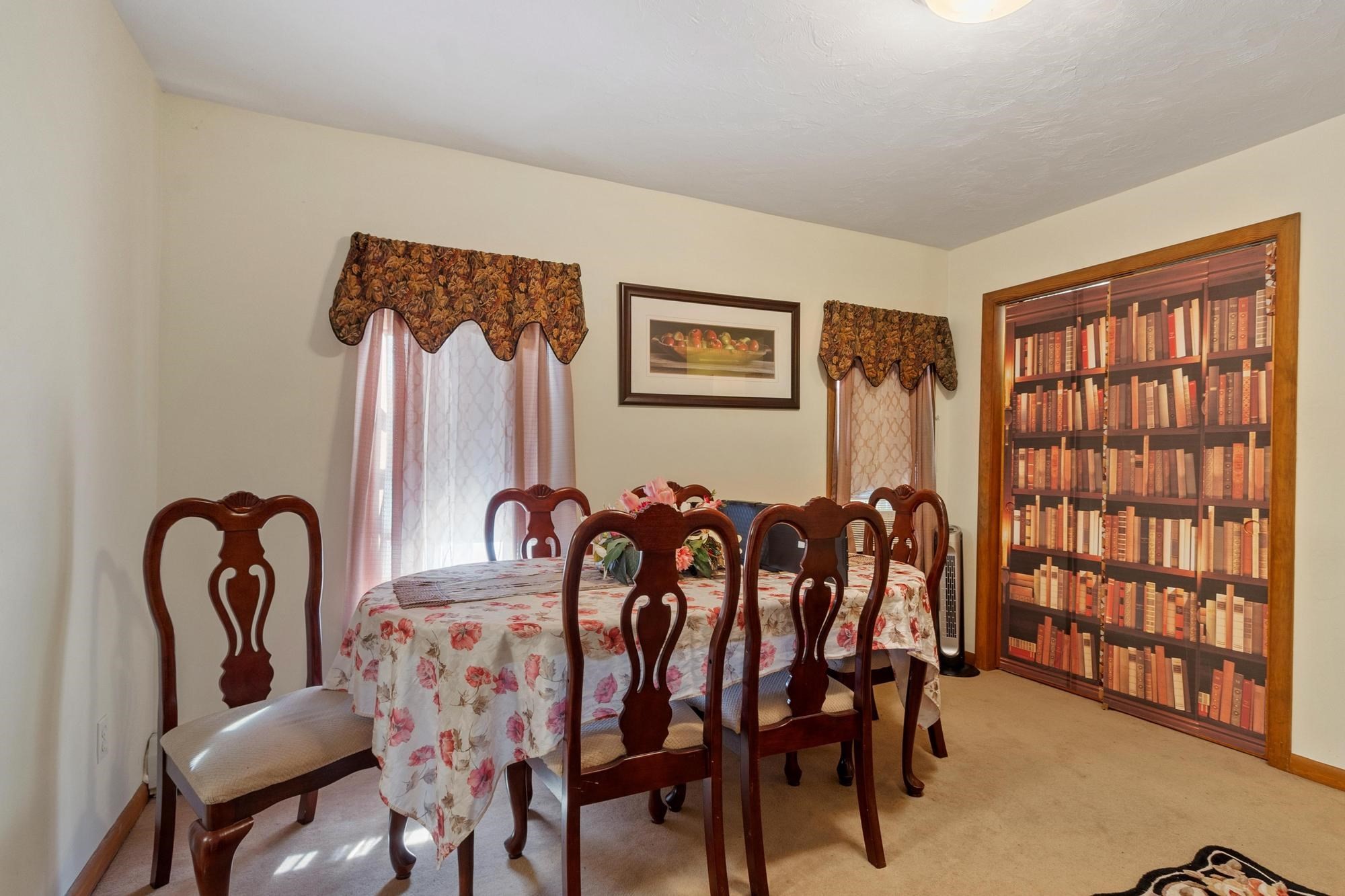 53 Summer St Property Photo 30