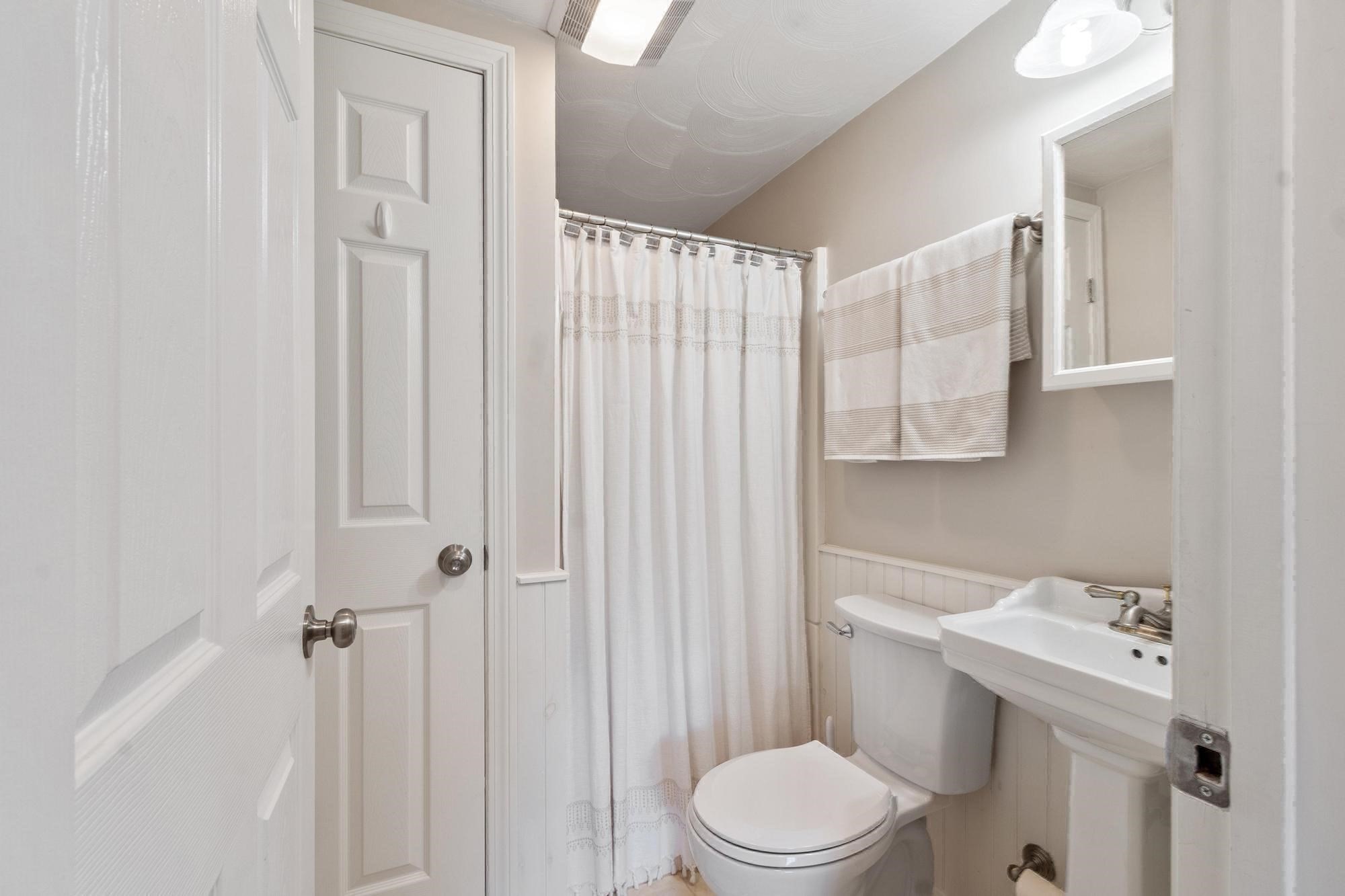131 Nathan Ln Property Photo 20