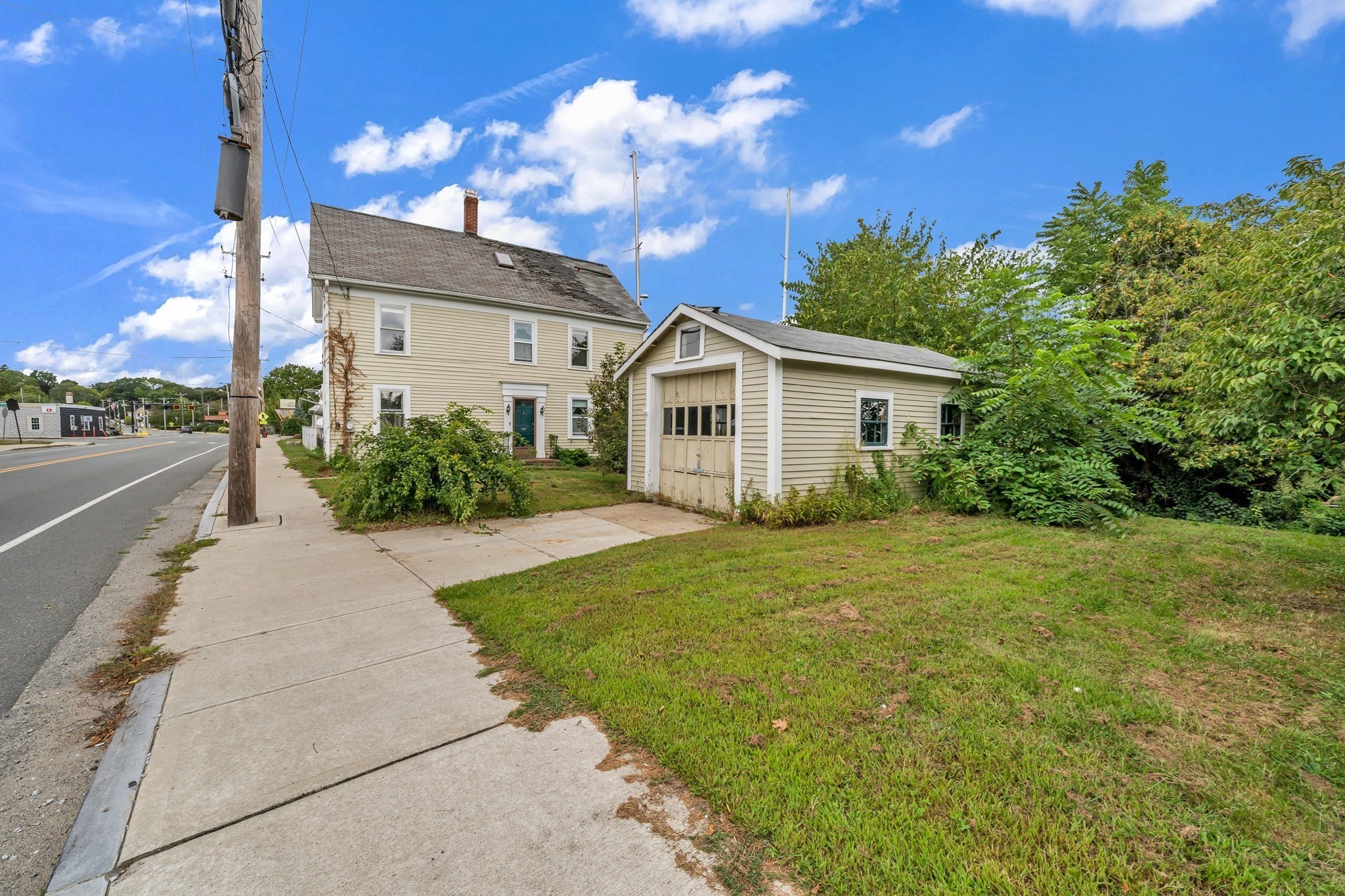 360 Merrimac Property Photo 8