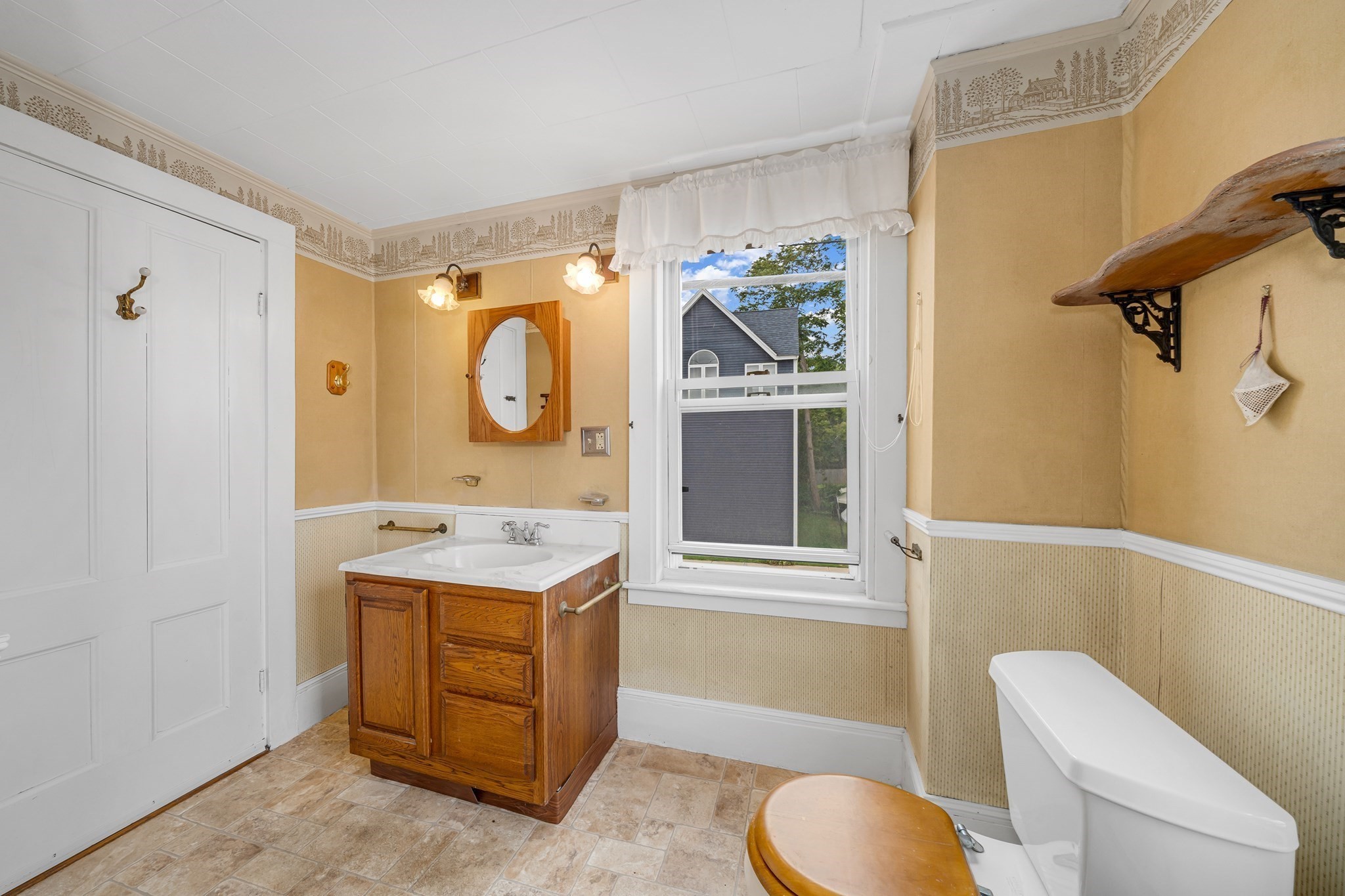 360 Merrimac Property Photo 28