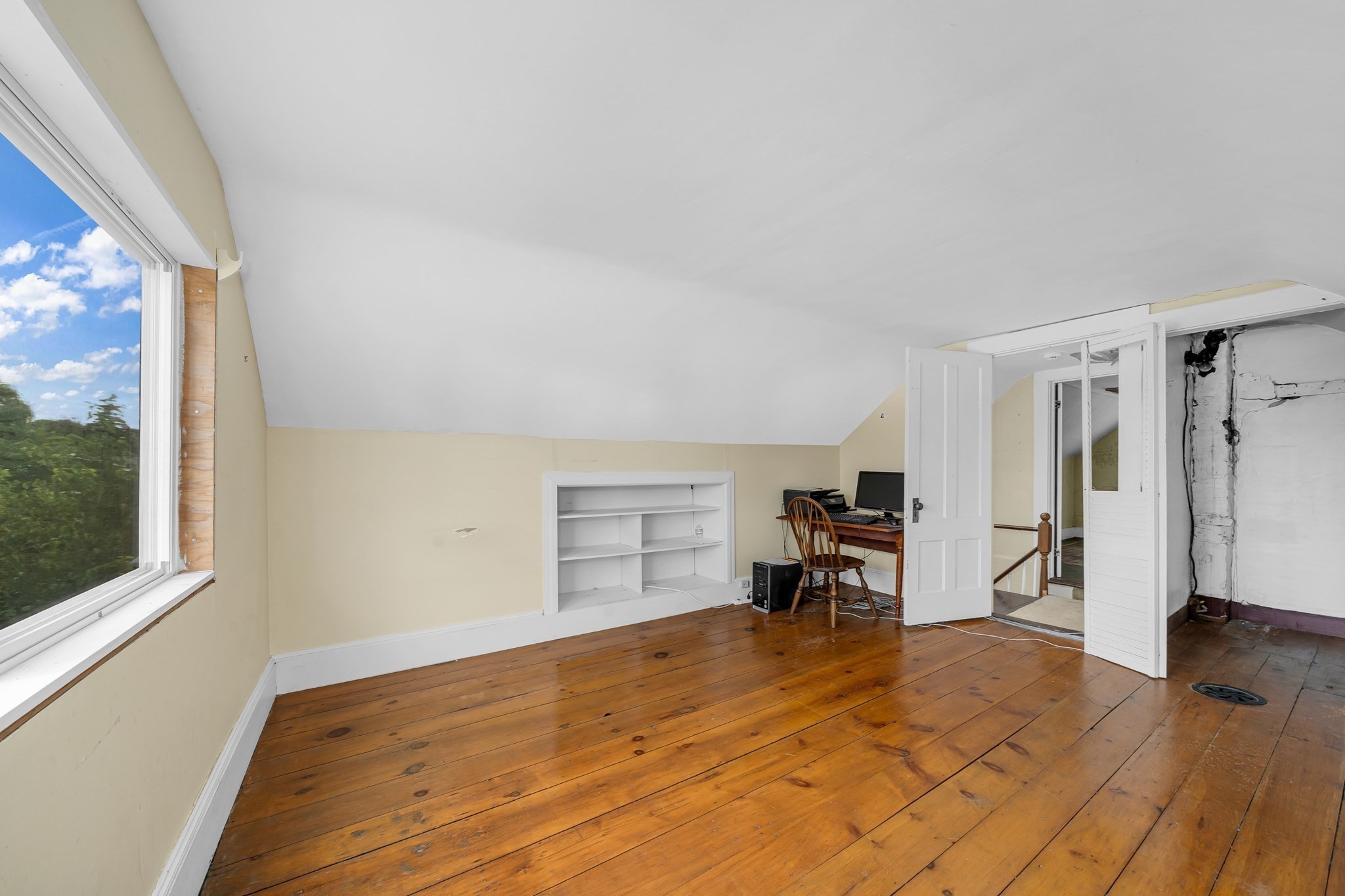 360 Merrimac Property Photo 35
