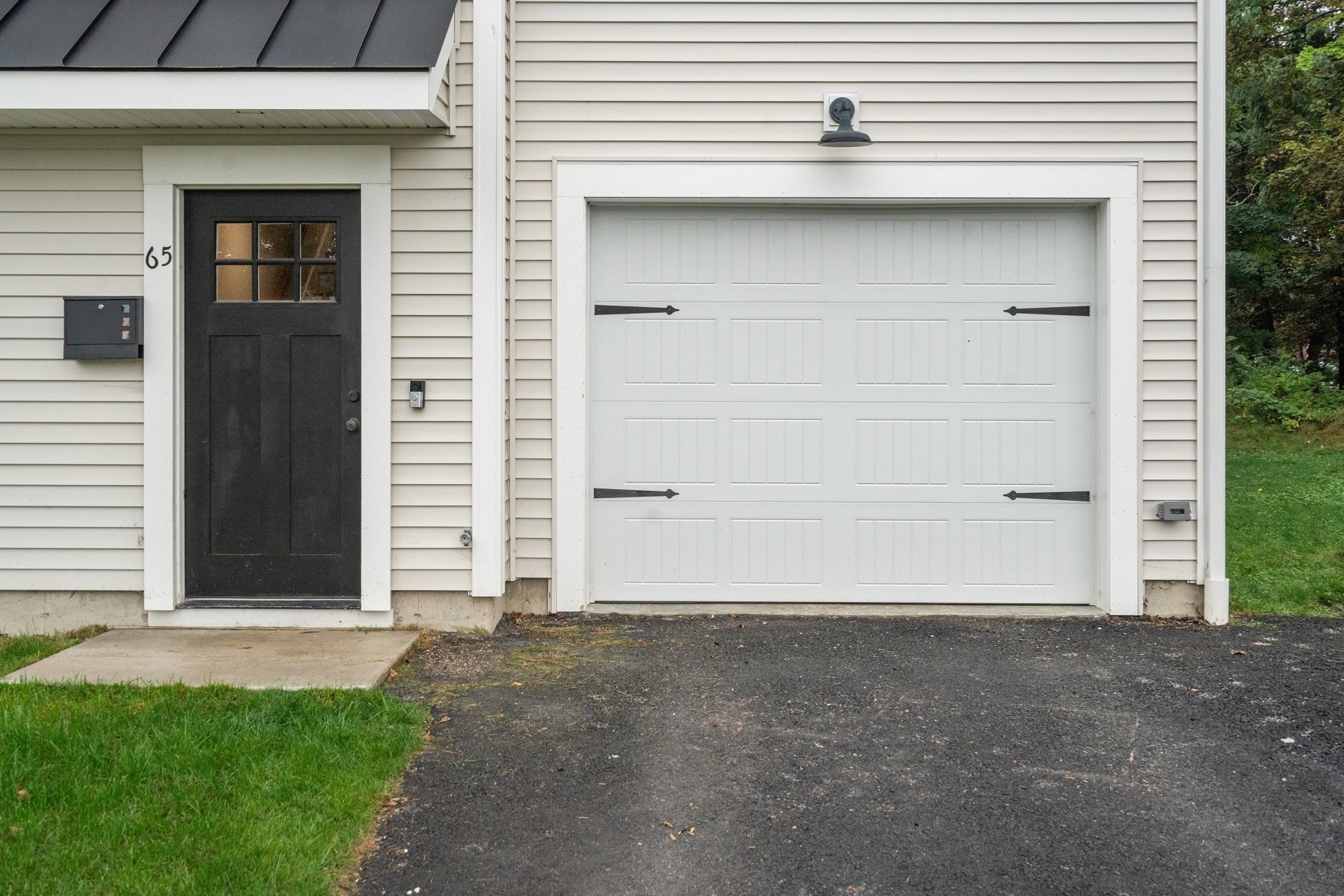 65 Castine St. Property Photo 3