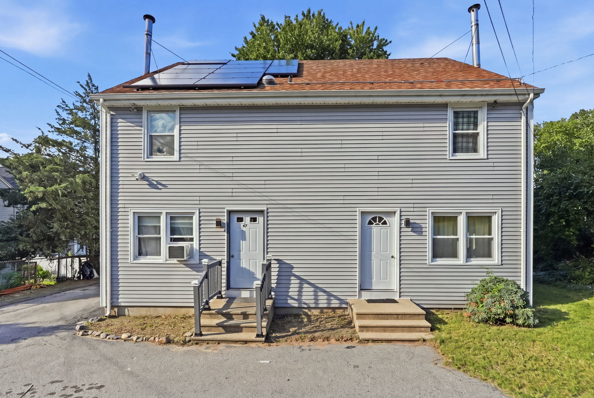 47 Lawn St # 47 Property Photo 3
