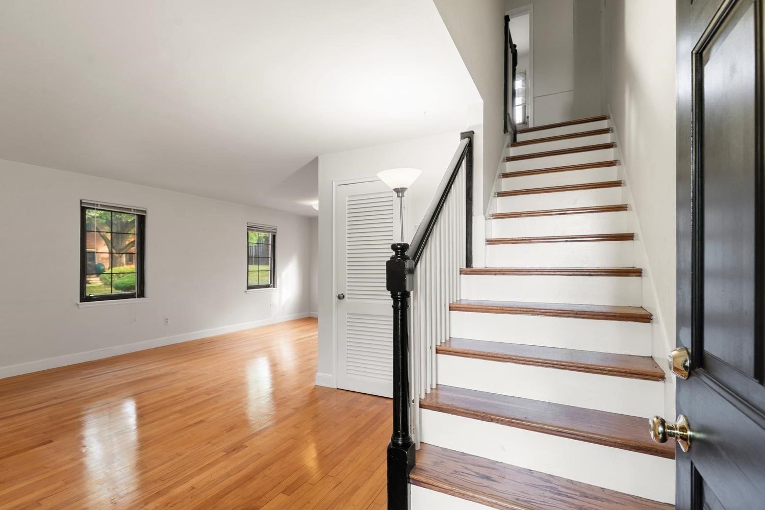 14 Grant Ave # 14 Property Photo 3