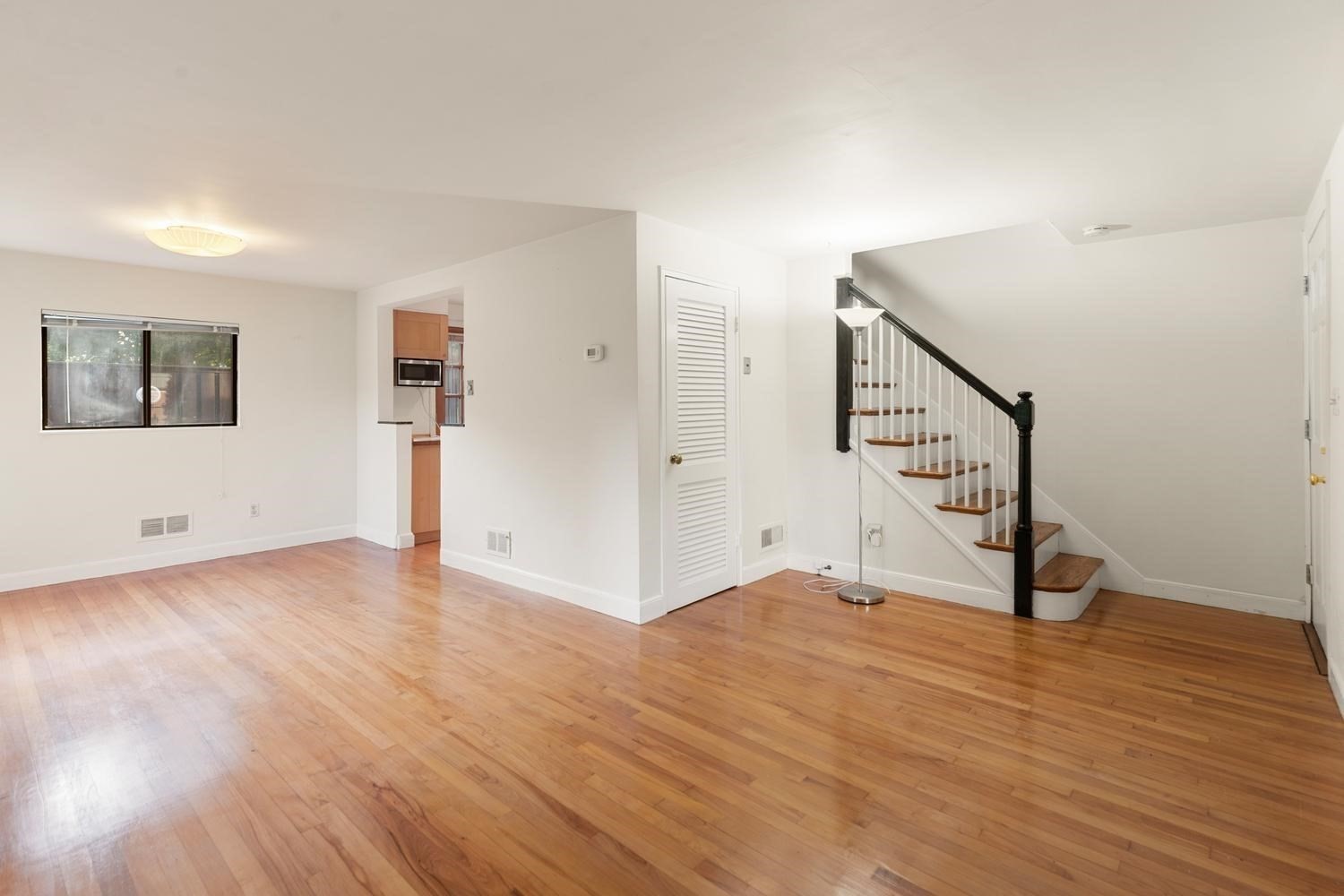14 Grant Ave # 14 Property Photo 6