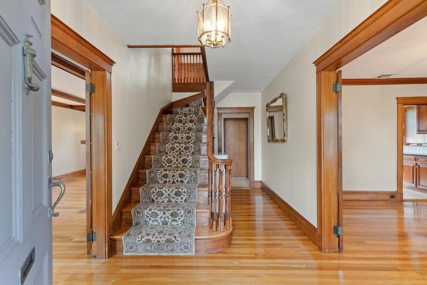 158 Common St Property Photo 4