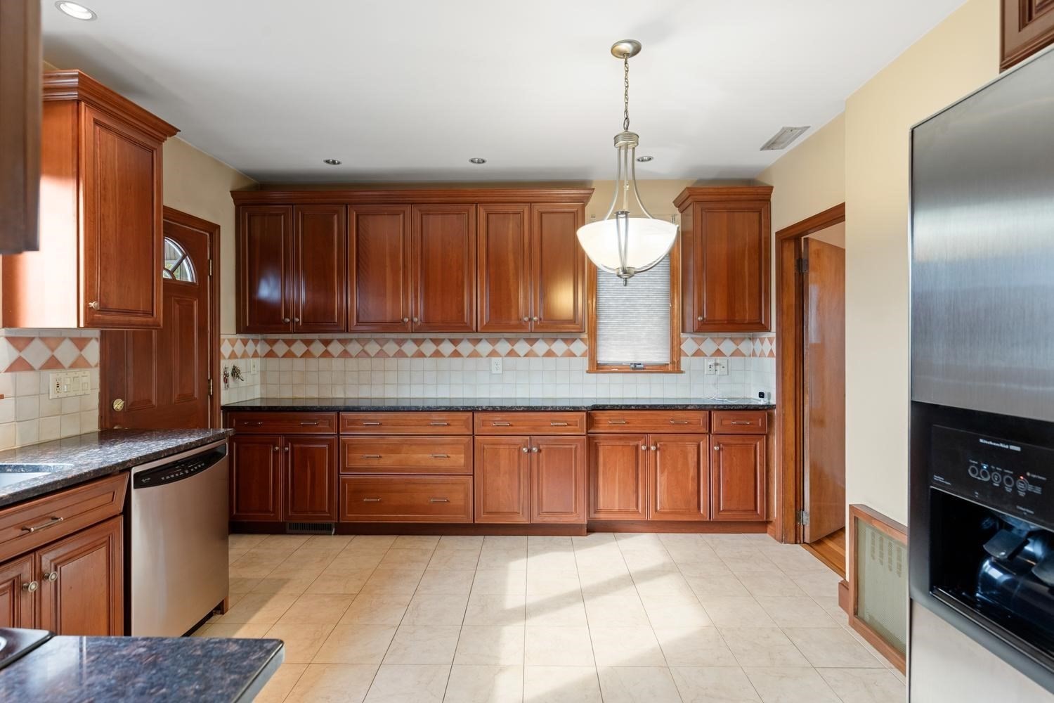 158 Common St Property Photo 14