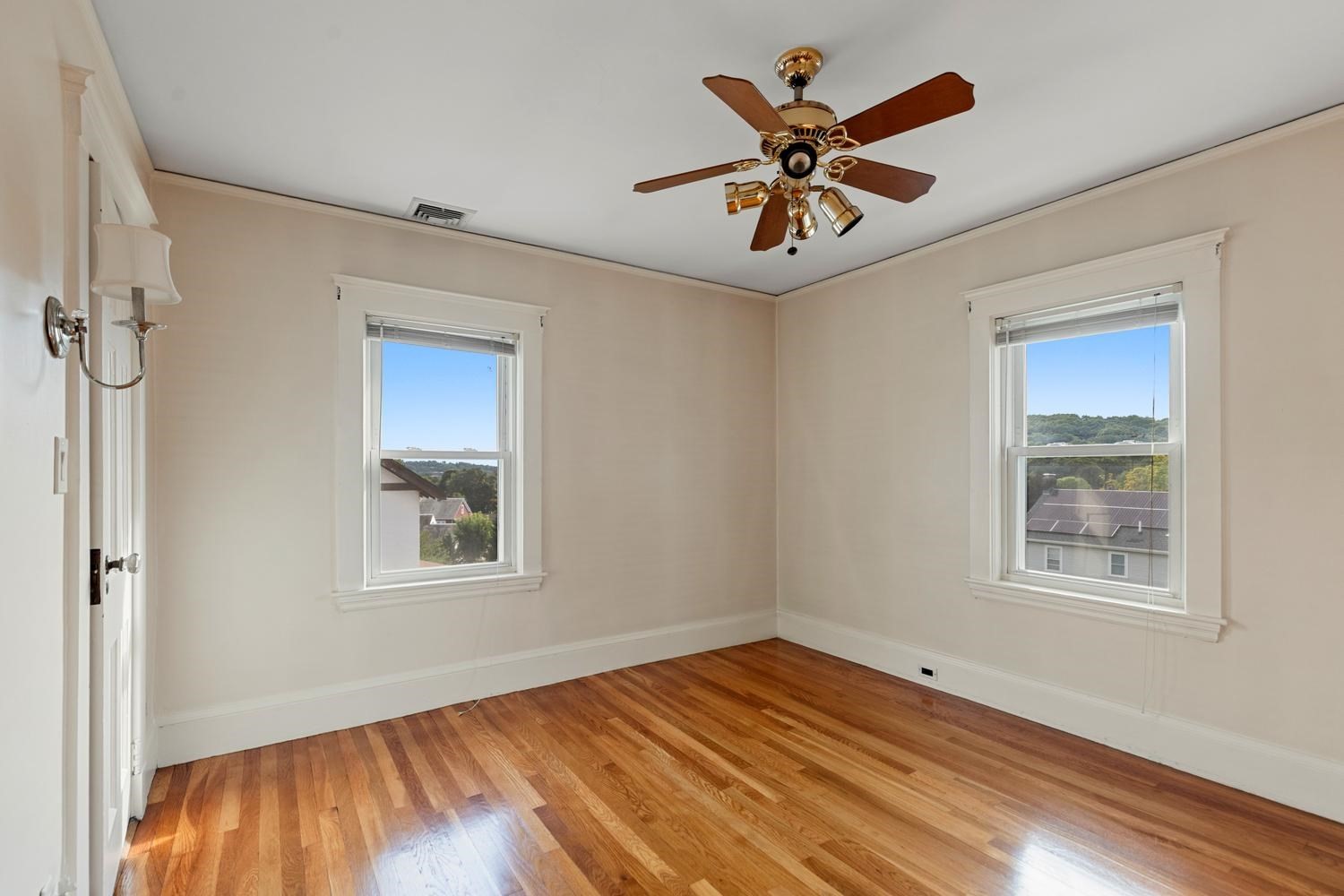 158 Common St Property Photo 25