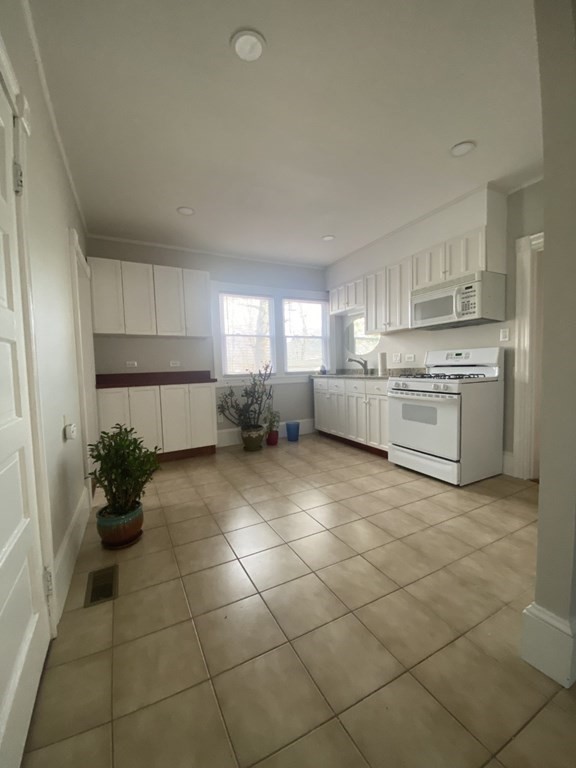 29 Fairview St # 1 Property Photo 7