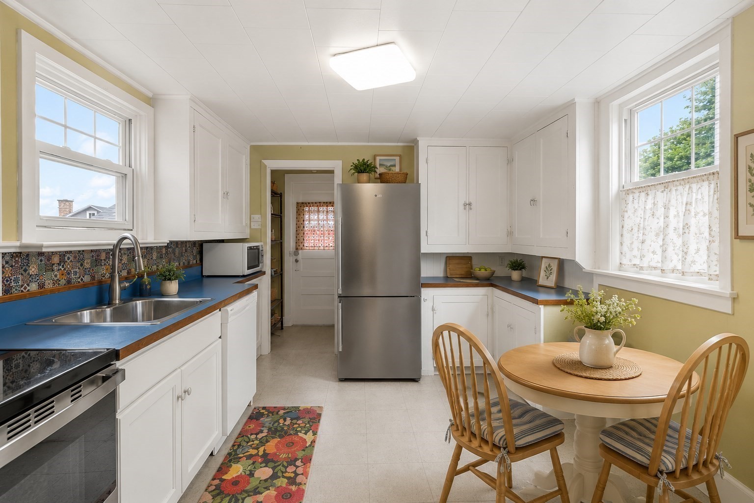 15 3rd St Property Photo 6