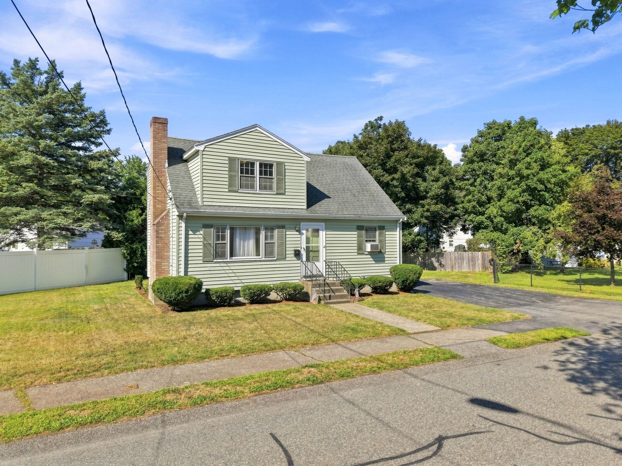125 Whitehall St Property Photo 10