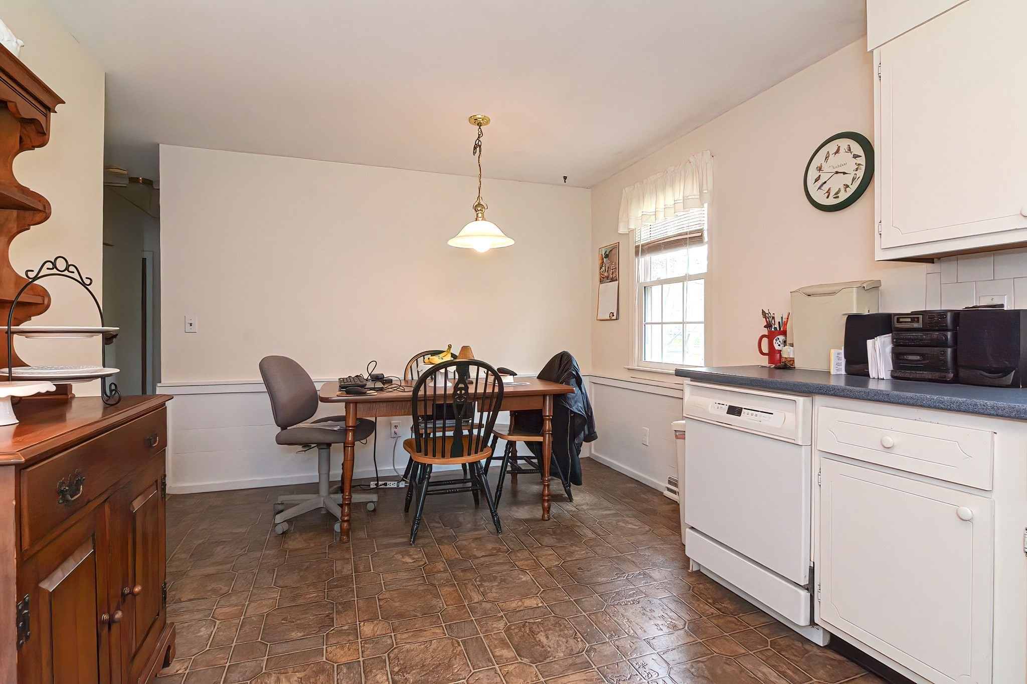 11 Kingsley Rd Property Photo 4